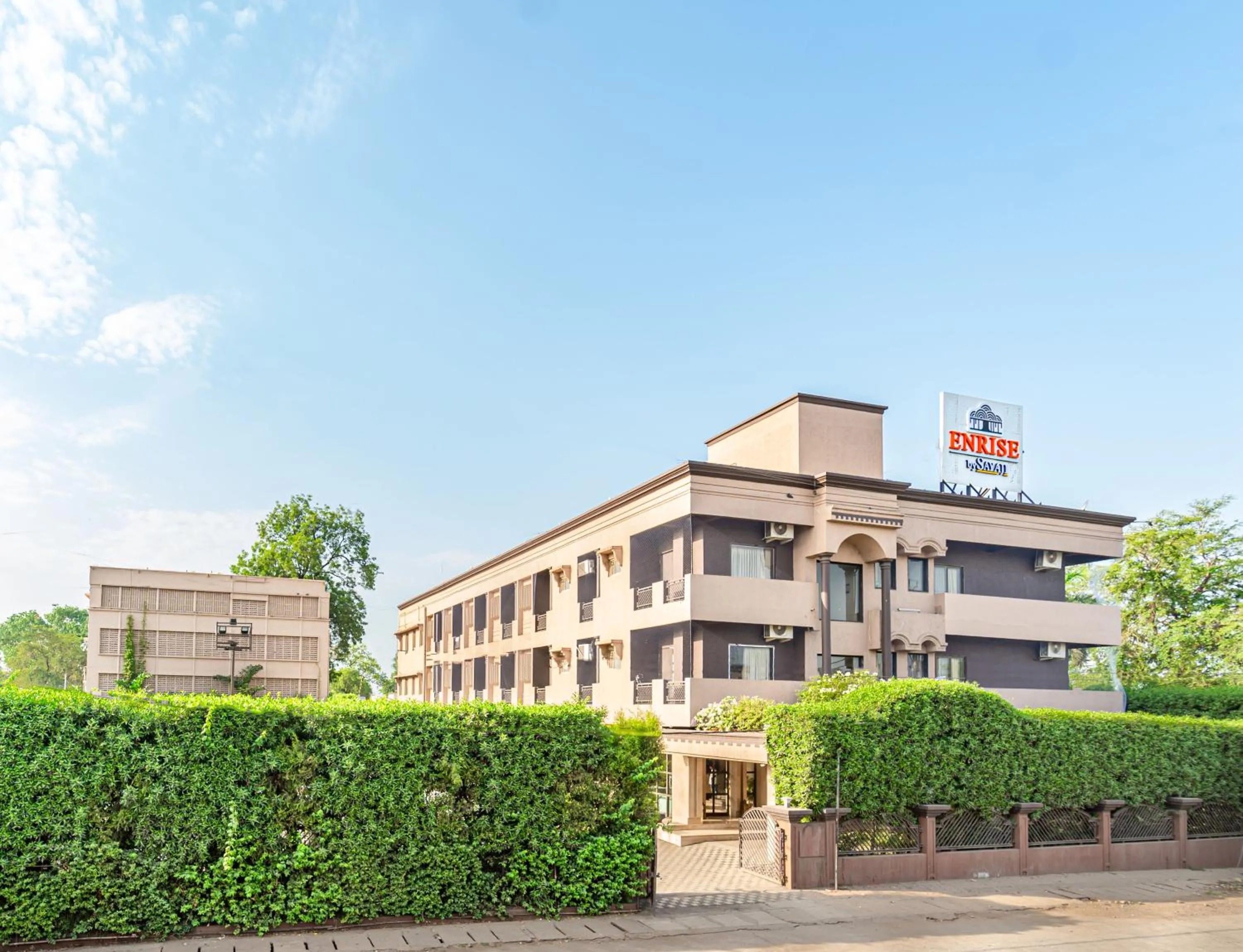 Property building in Enrise by Sayaji Harda