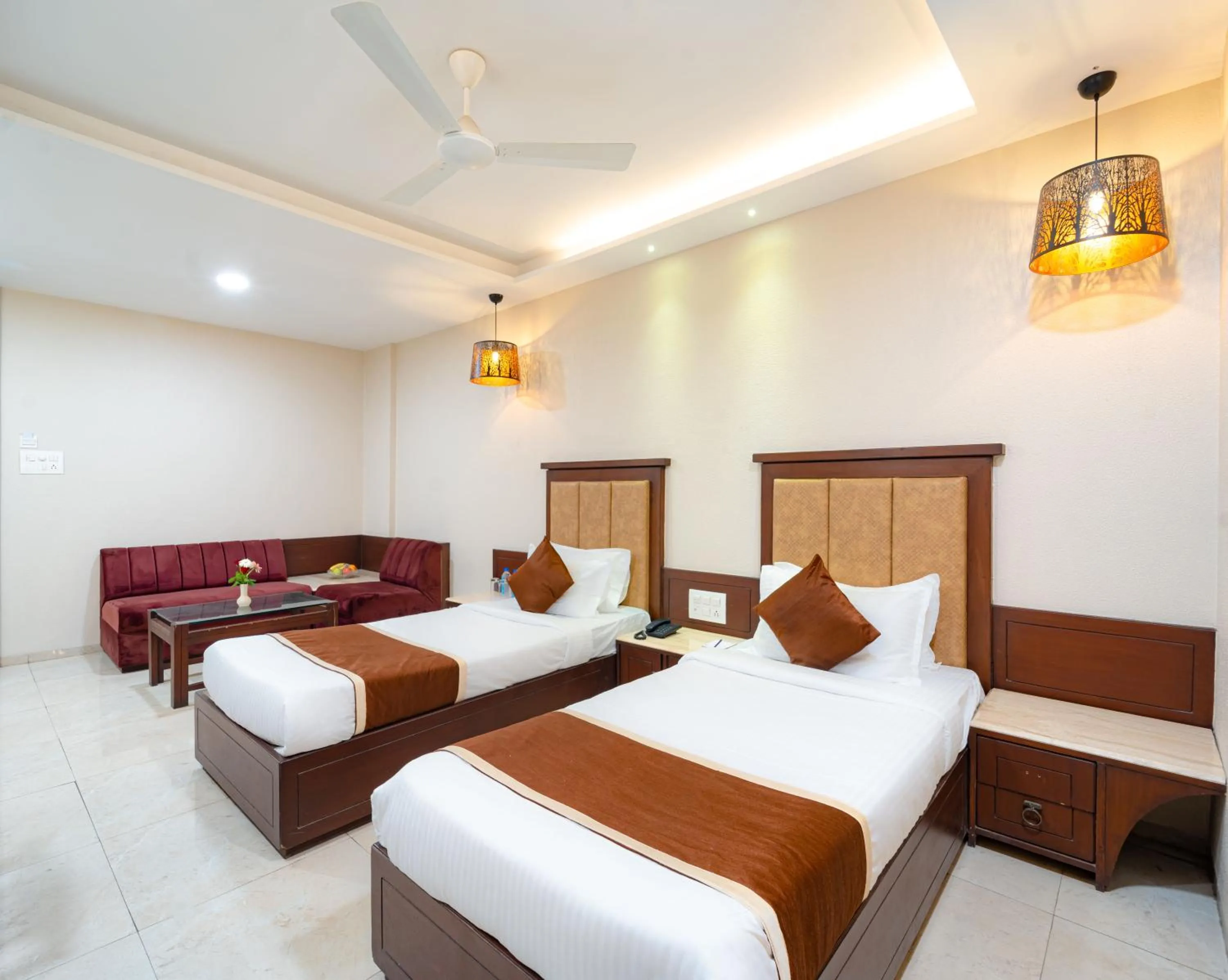 Bed in Enrise by Sayaji Harda