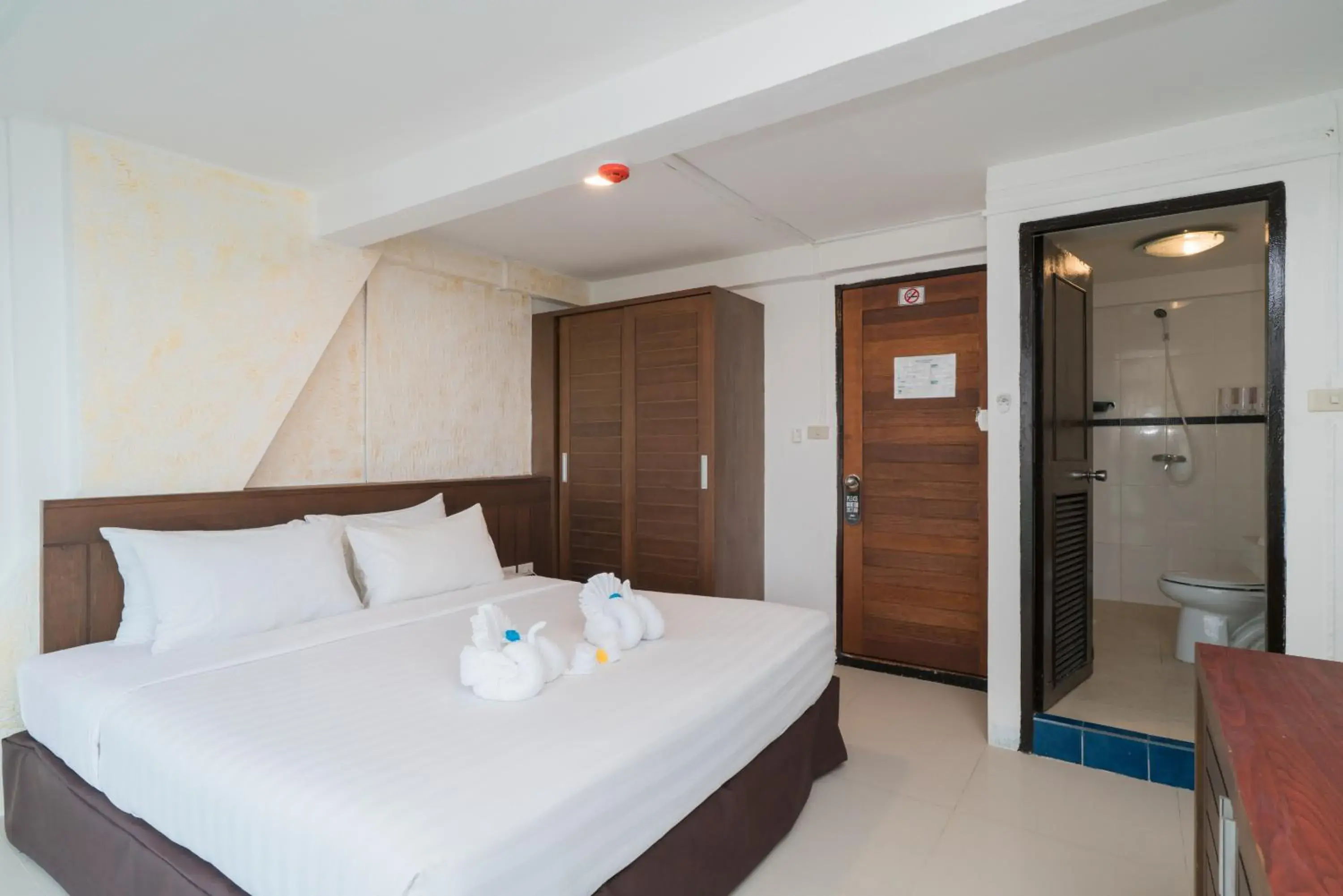 Property building, Bed in Destination Patong Property building, Bed in Destination Patong