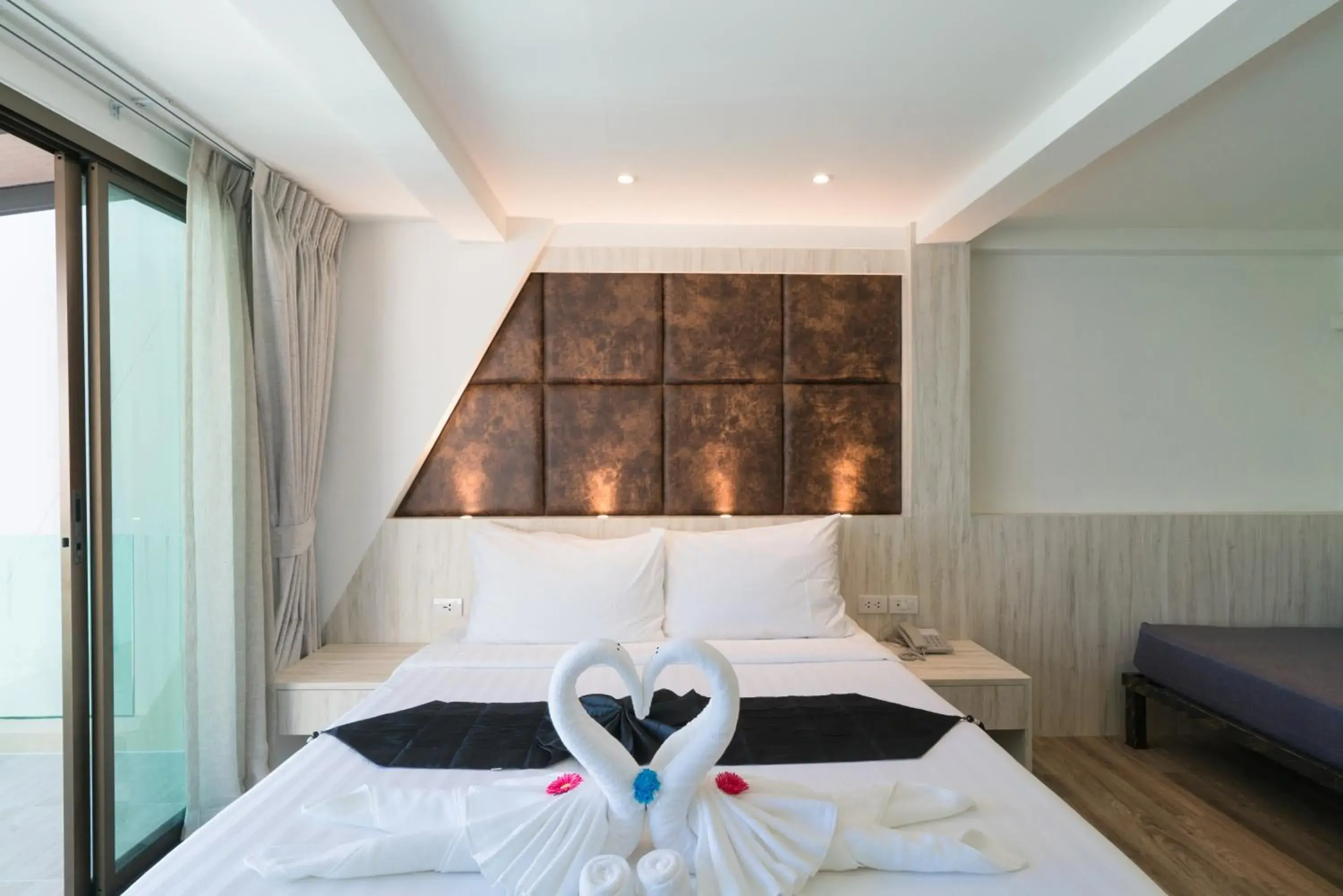 Property building, Bed in Destination Patong Property building, Bed in Destination Patong
