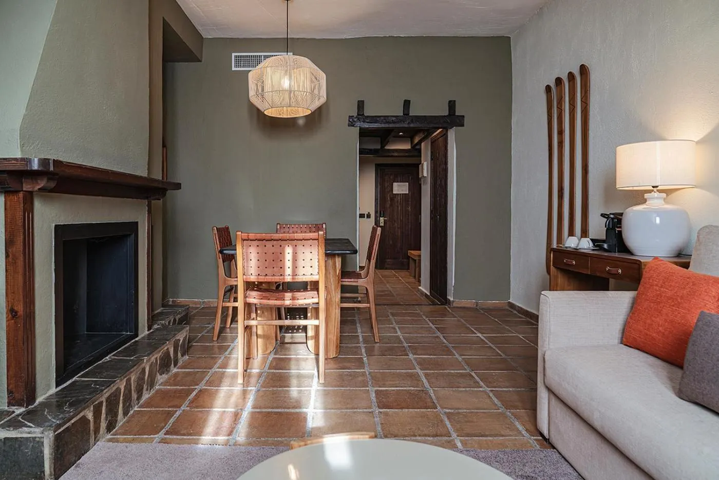 flat iron in Vincci Selección Rumaykiyya