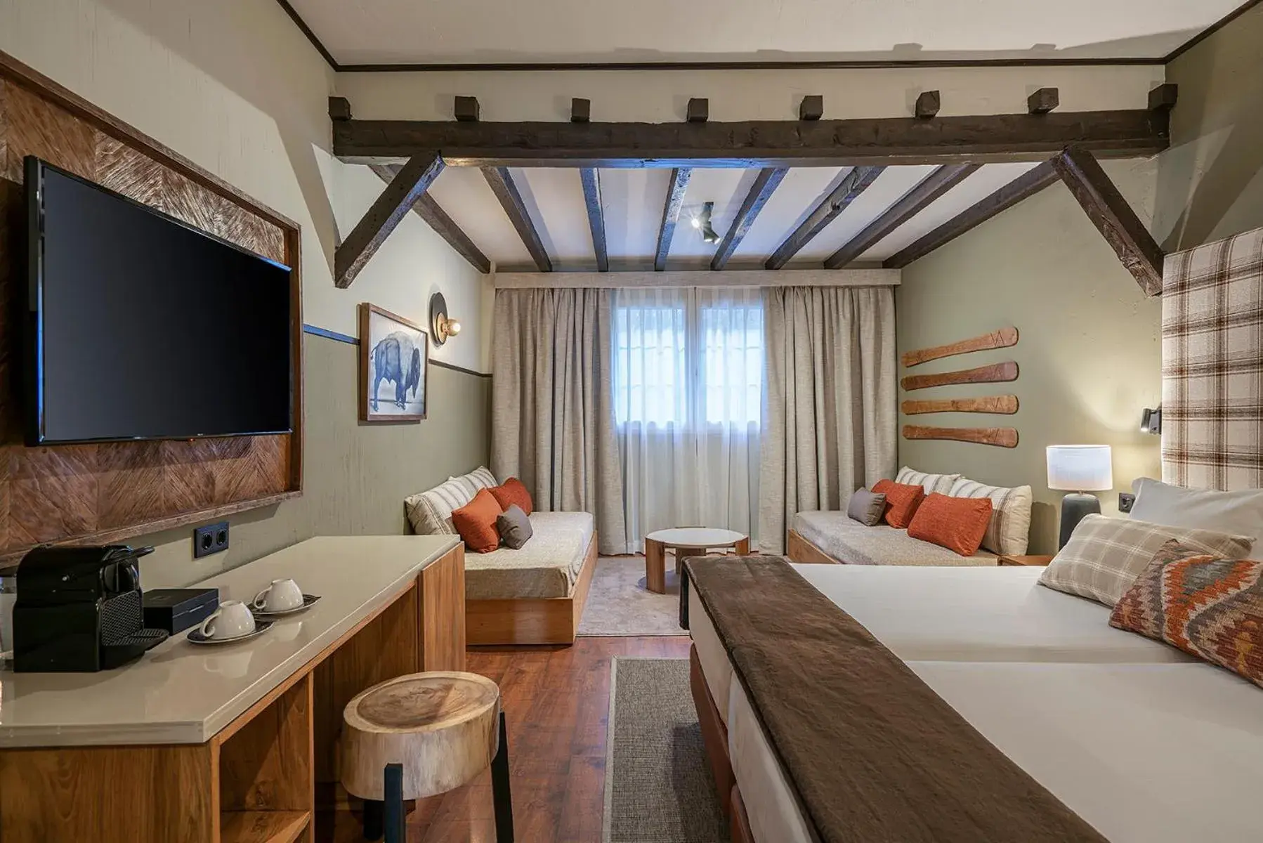 TV and multimedia, Bed in Vincci Selección Rumaykiyya TV and multimedia, Bed in Vincci Selección Rumaykiyya