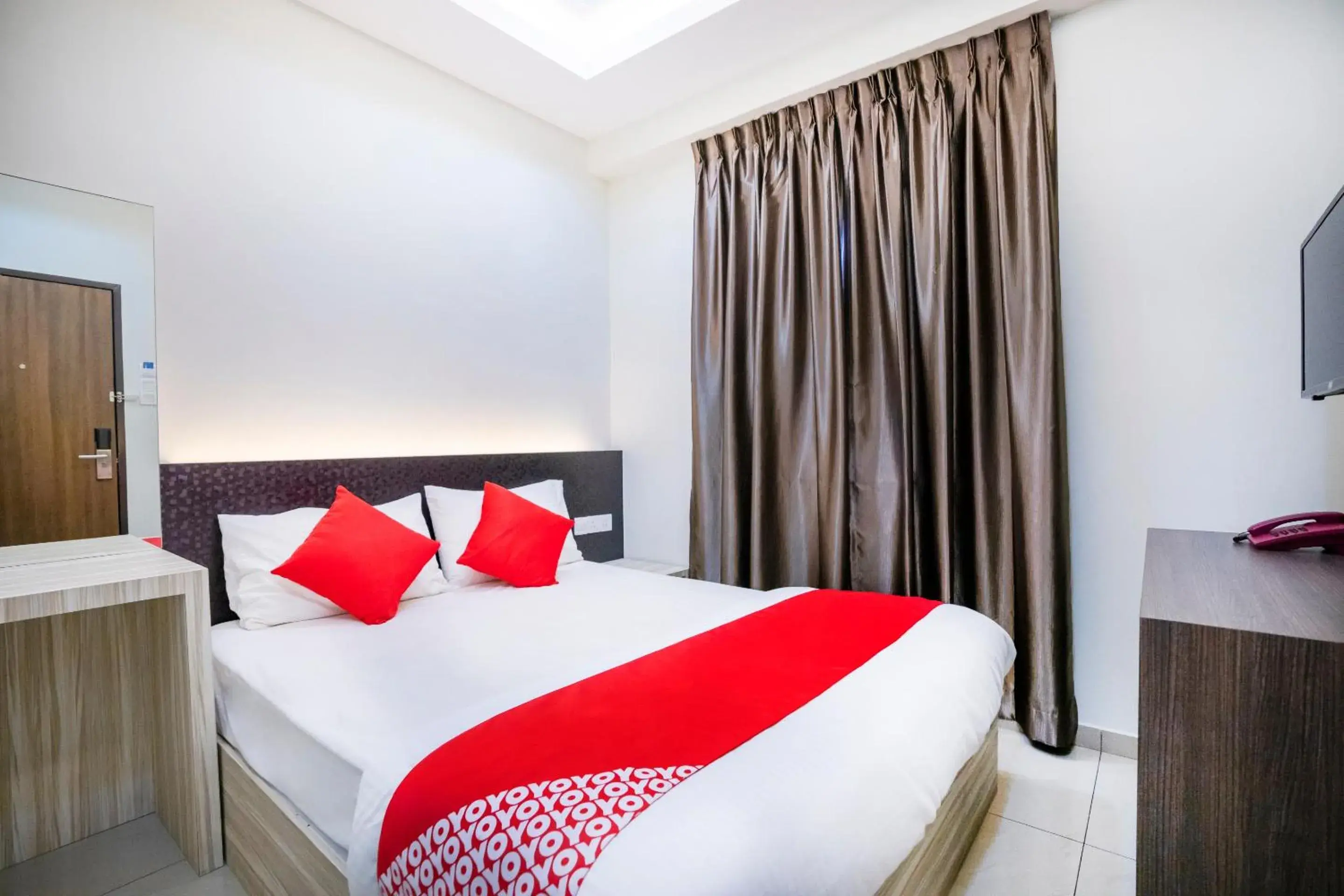 Deluxe Double Room in Hope Hotel Deluxe Double Room in Hope Hotel