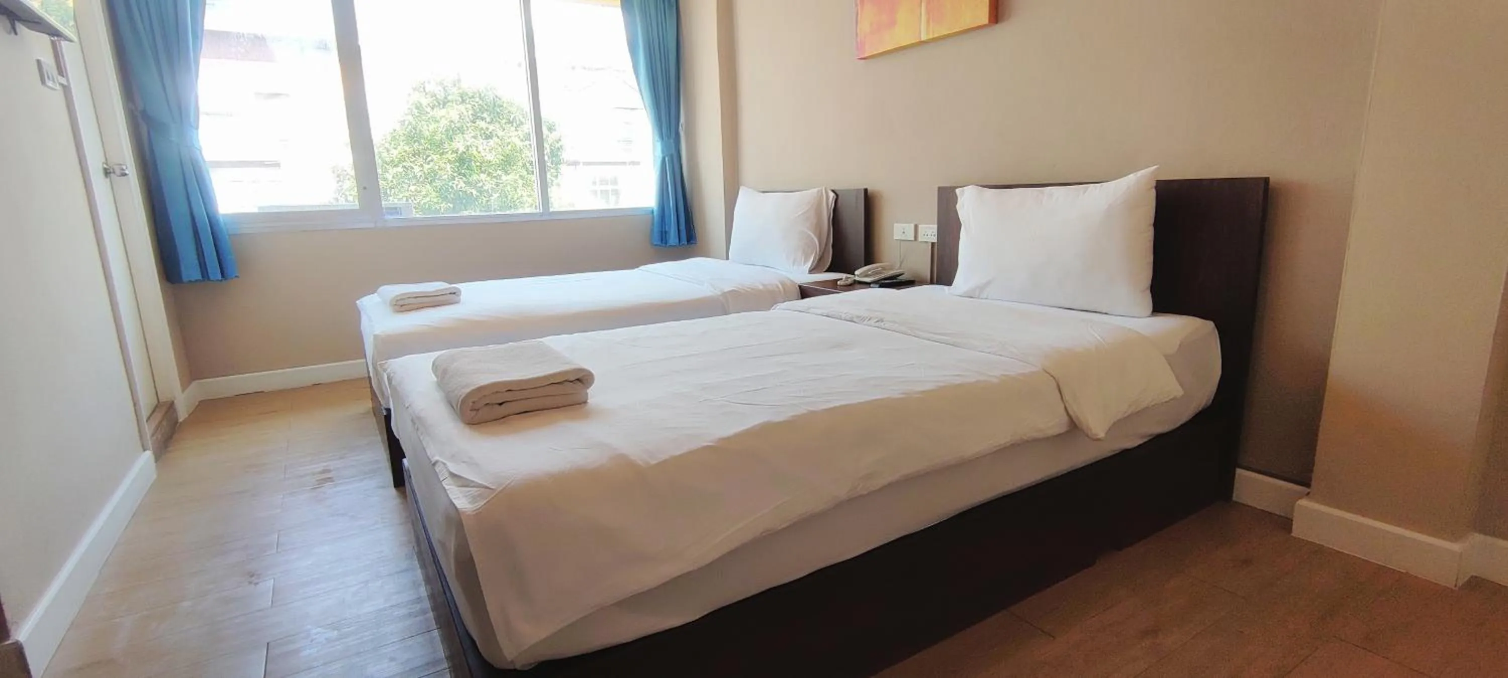 Bed in The Sea Bangsaen Hotel