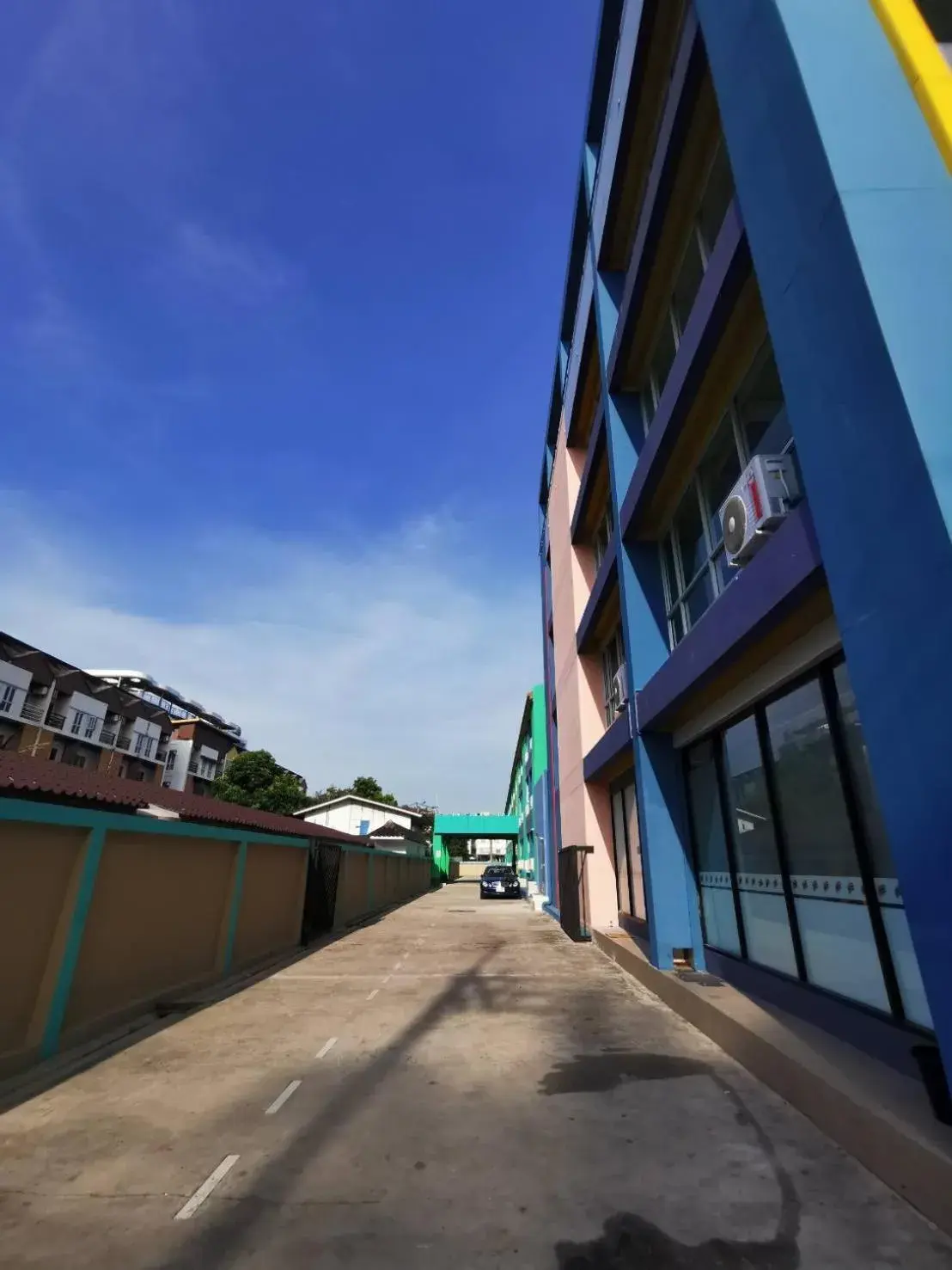 Property building in The Sea Bangsaen Hotel Property building in The Sea Bangsaen Hotel