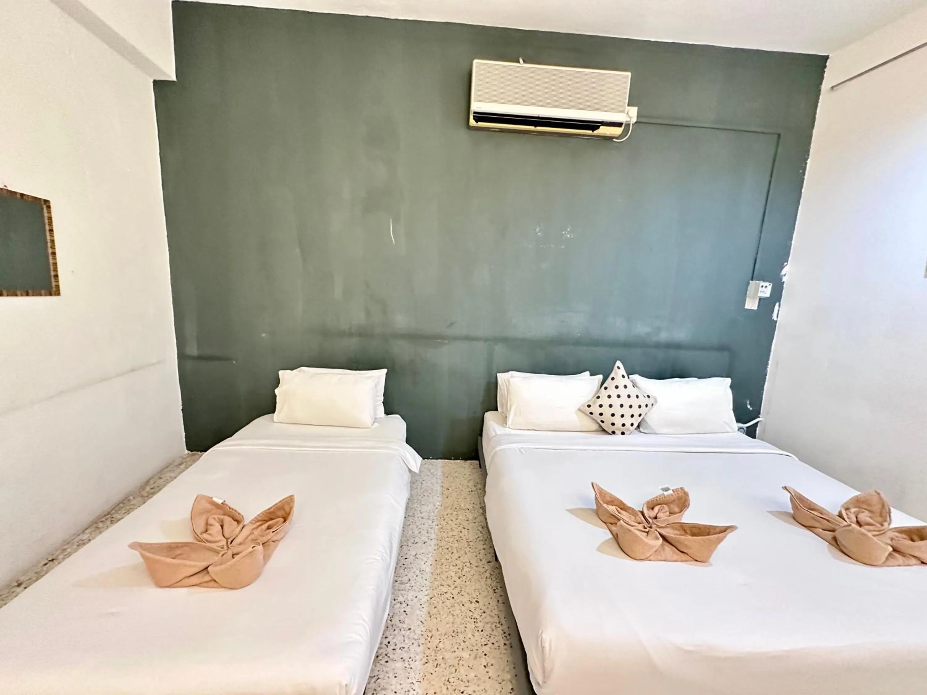 Bed in Mac Inn 94