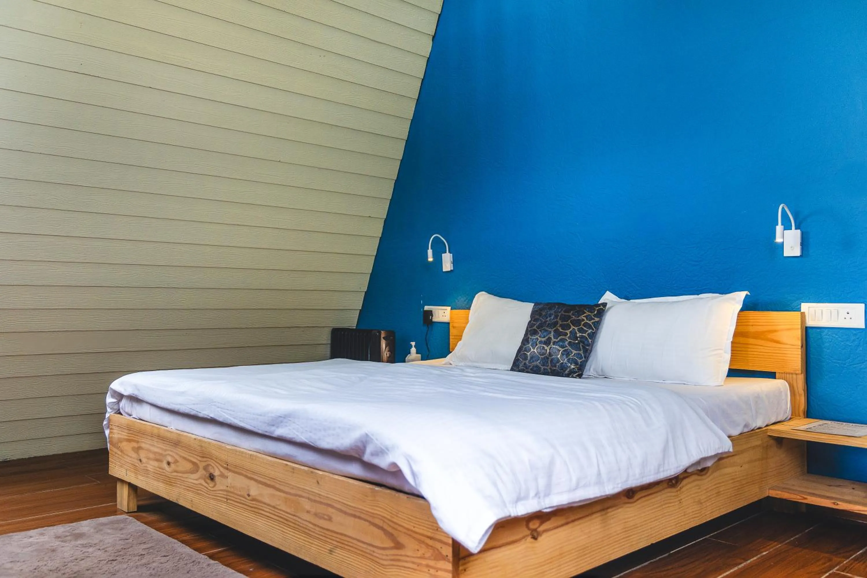 Bed in The Soul Stroll Cottages Retreat