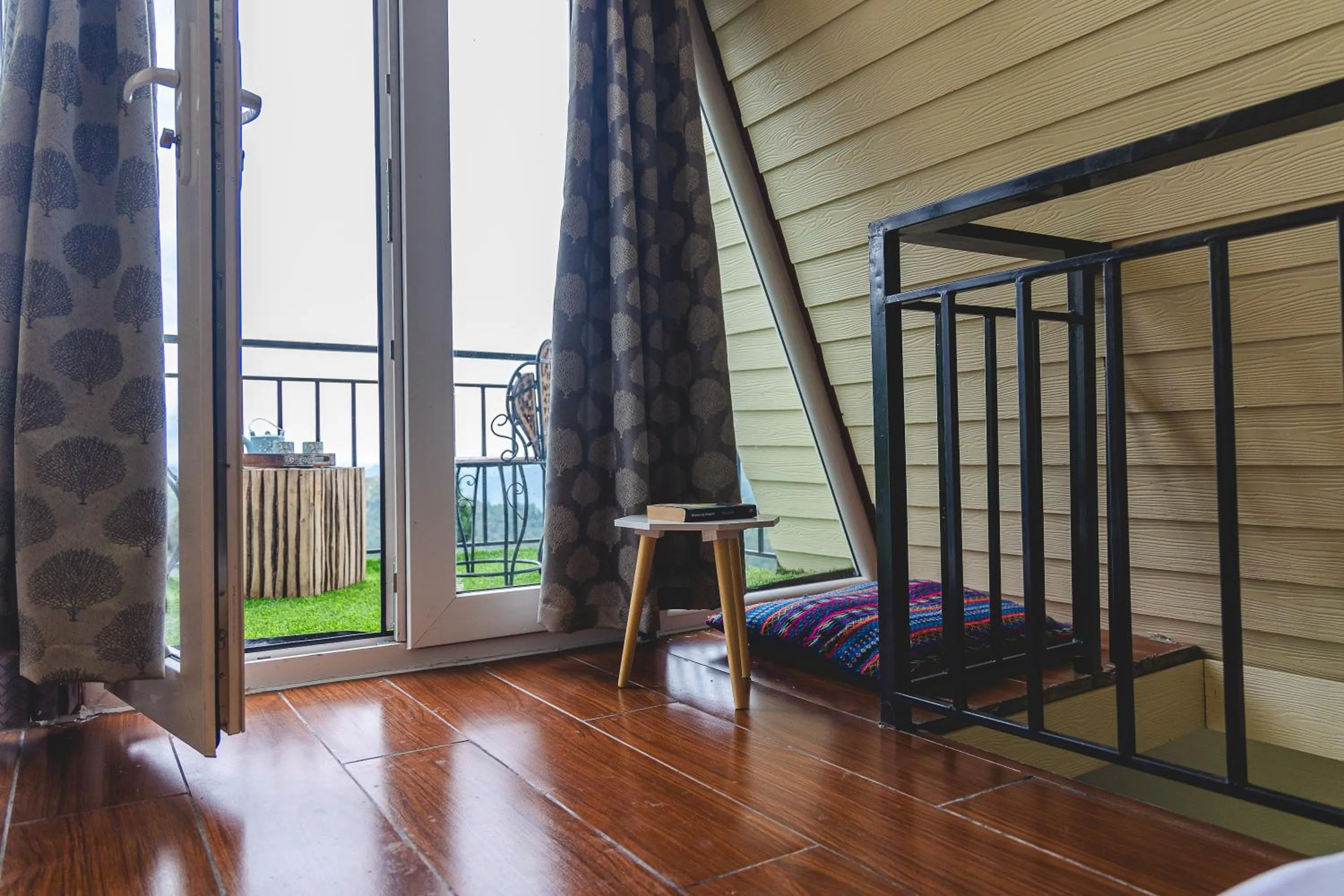 Bed in The Soul Stroll Cottages Retreat