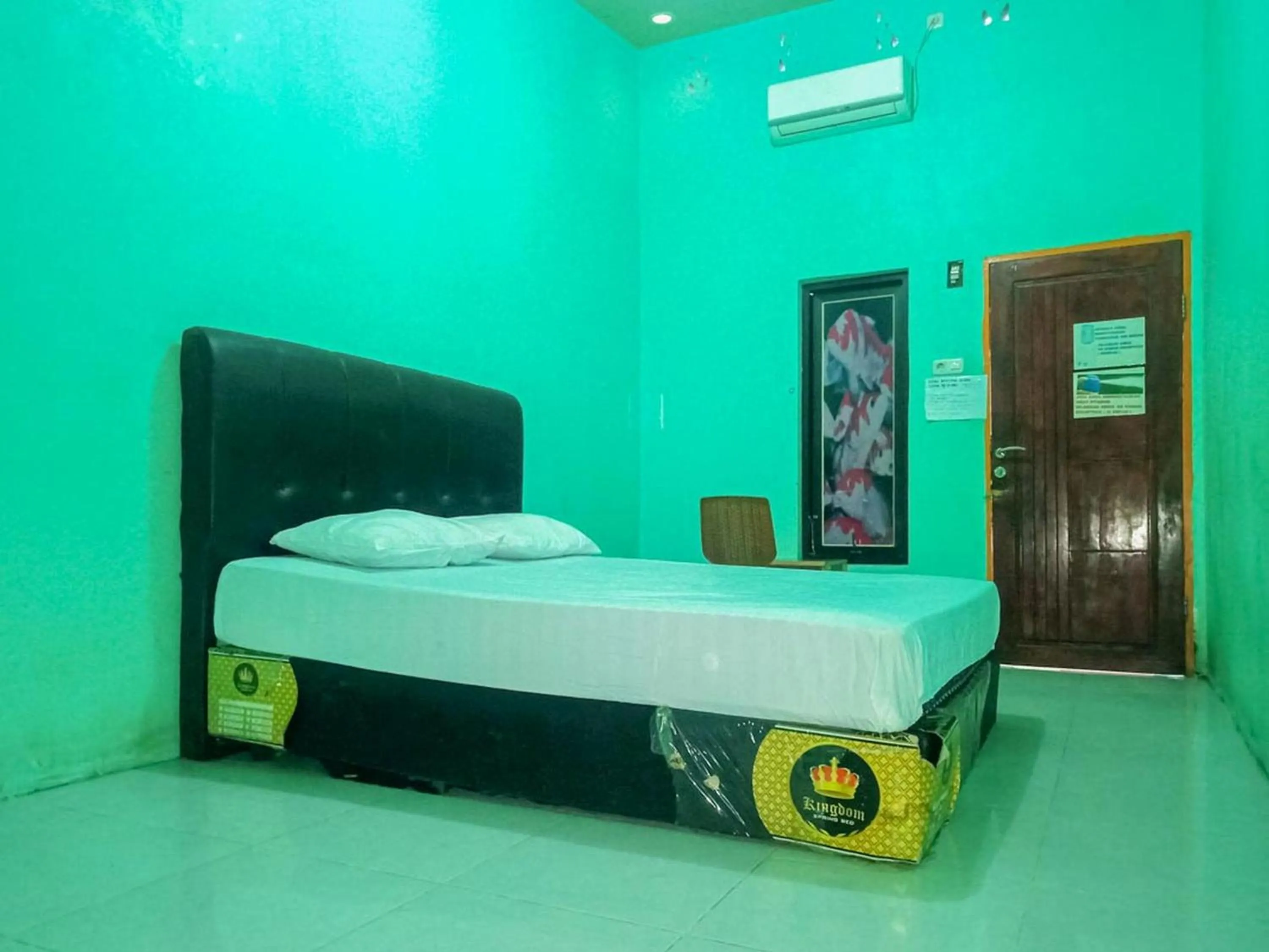 Bedroom, Bed in Wisma Benteng Indah Palopo