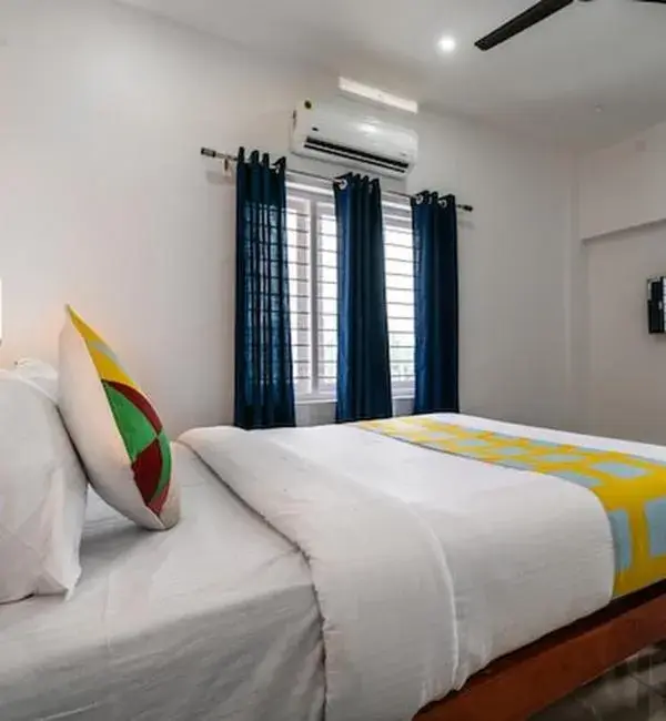 Photo of the whole room, Bed in Green View Executive Stay's Photo of the whole room, Bed in Green View Executive Stay's