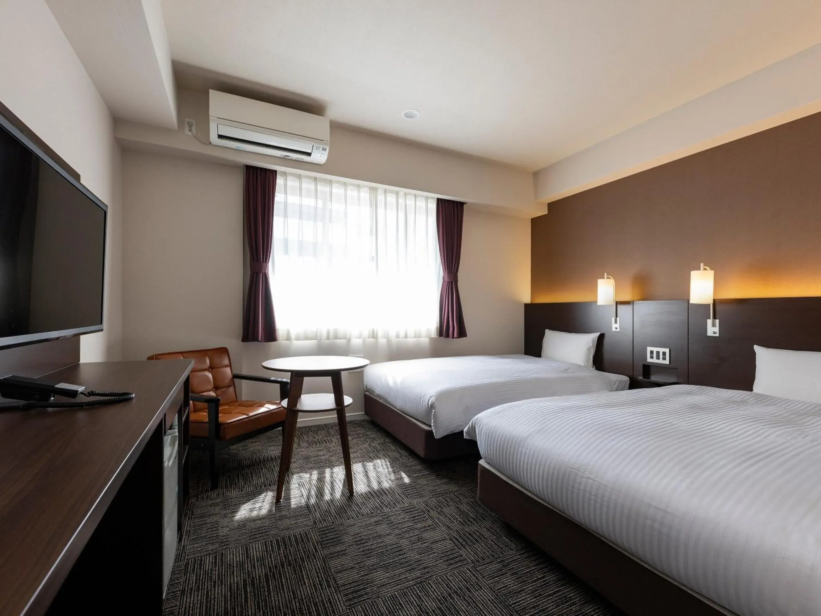 Photo of the whole room, Bed in KOKO HOTEL Osaka Shinsekai - formerly Hotel Wing Premium Osaka Shinsekai Photo of the whole room, Bed in KOKO HOTEL Osaka Shinsekai - formerly Hotel Wing Premium Osaka Shinsekai