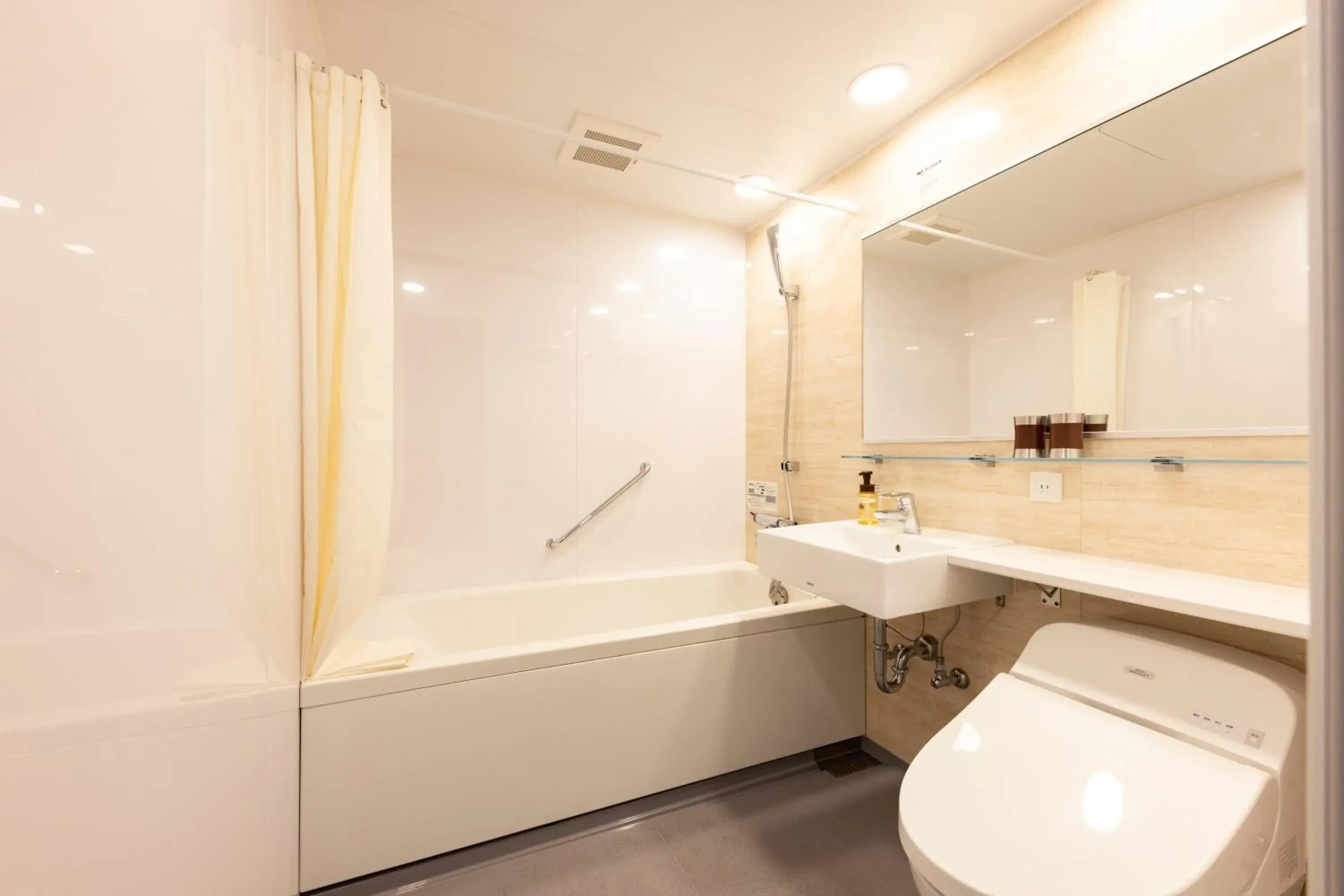 Bathroom in KOKO HOTEL Osaka Shinsekai - formerly Hotel Wing Premium Osaka Shinsekai Bathroom in KOKO HOTEL Osaka Shinsekai - formerly Hotel Wing Premium Osaka Shinsekai