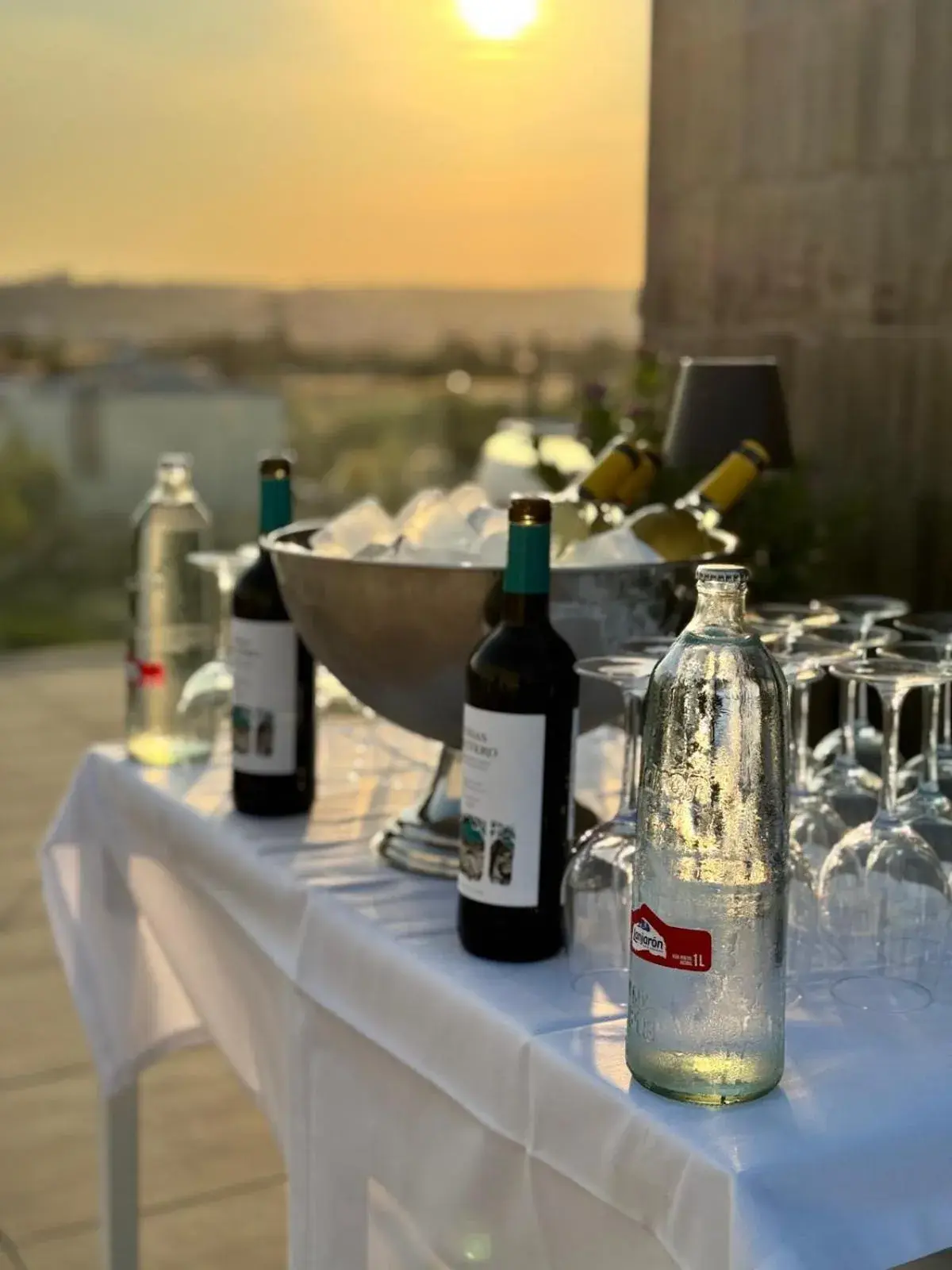 Food and drinks in Ribera de Triana Hotel Food and drinks in Ribera de Triana Hotel