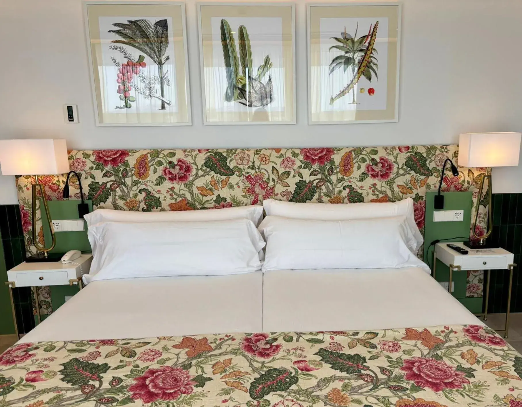 Bed in Ribera de Triana Hotel Bed in Ribera de Triana Hotel