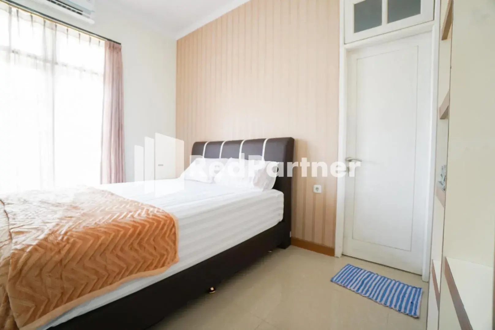 Bedroom, Bed in Fazza Syariah Mitra RedDoorz Bedroom, Bed in Fazza Syariah Mitra RedDoorz