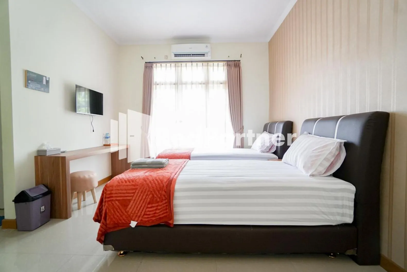 Bedroom, Bed in Fazza Syariah Mitra RedDoorz