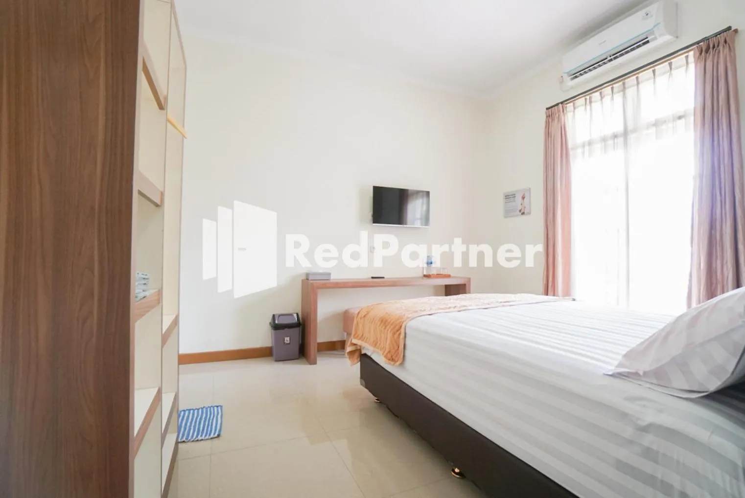 Bedroom, Bed in Fazza Syariah Mitra RedDoorz