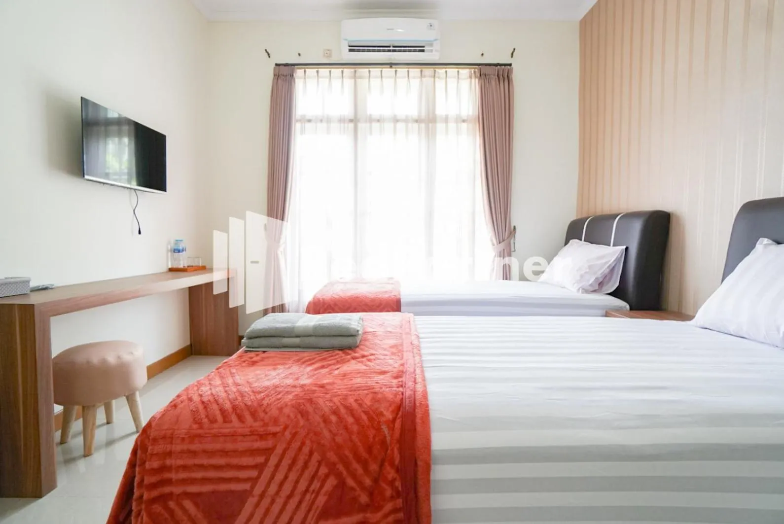 Bedroom, Bed in Fazza Syariah Mitra RedDoorz