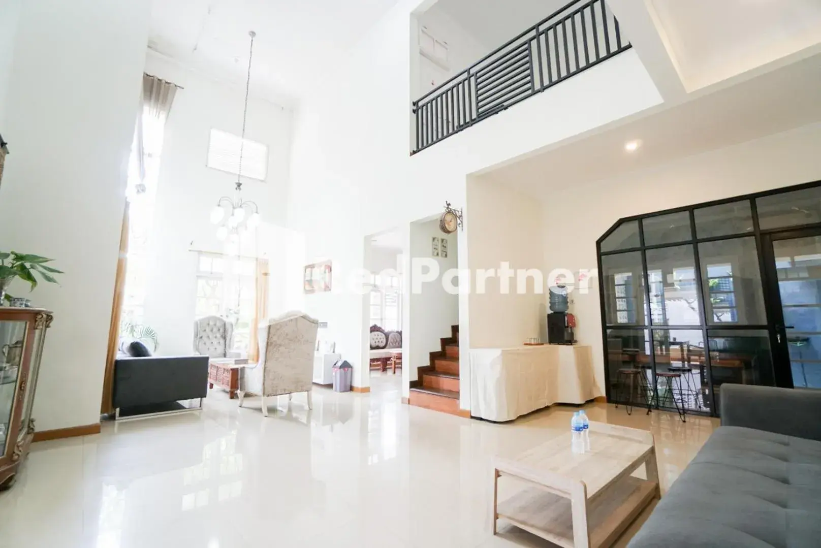 Living room in Fazza Syariah Mitra RedDoorz Living room in Fazza Syariah Mitra RedDoorz