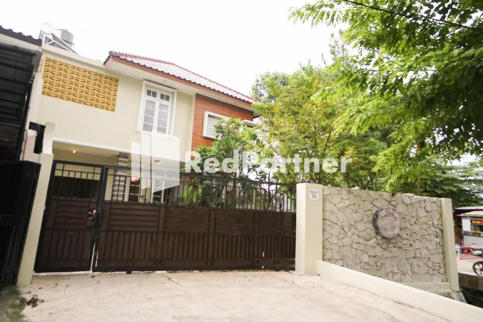 Fazza Syariah Mitra RedDoorz Fazza Syariah Mitra RedDoorz