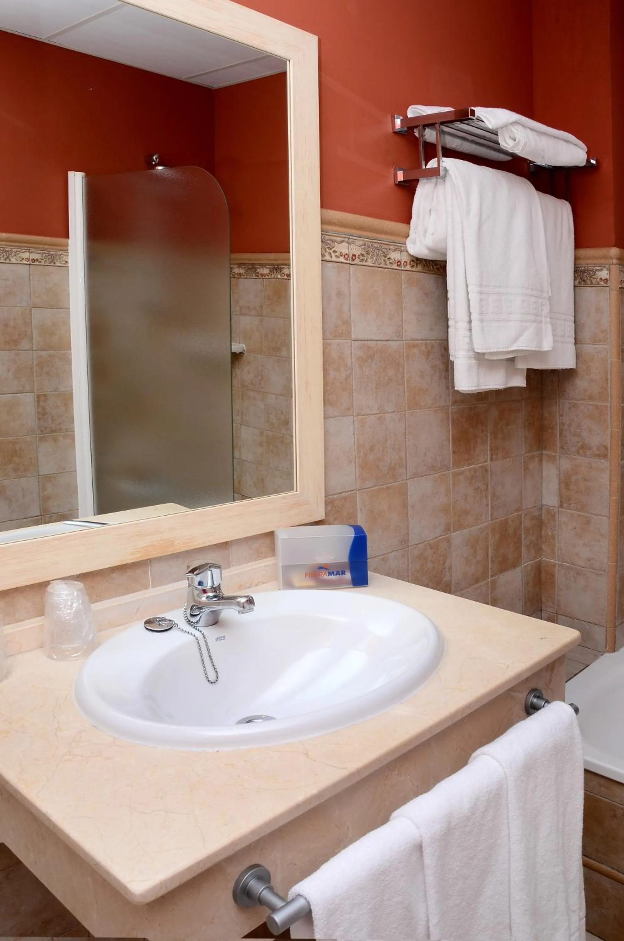 Bathroom in Apartamentos Piedramar