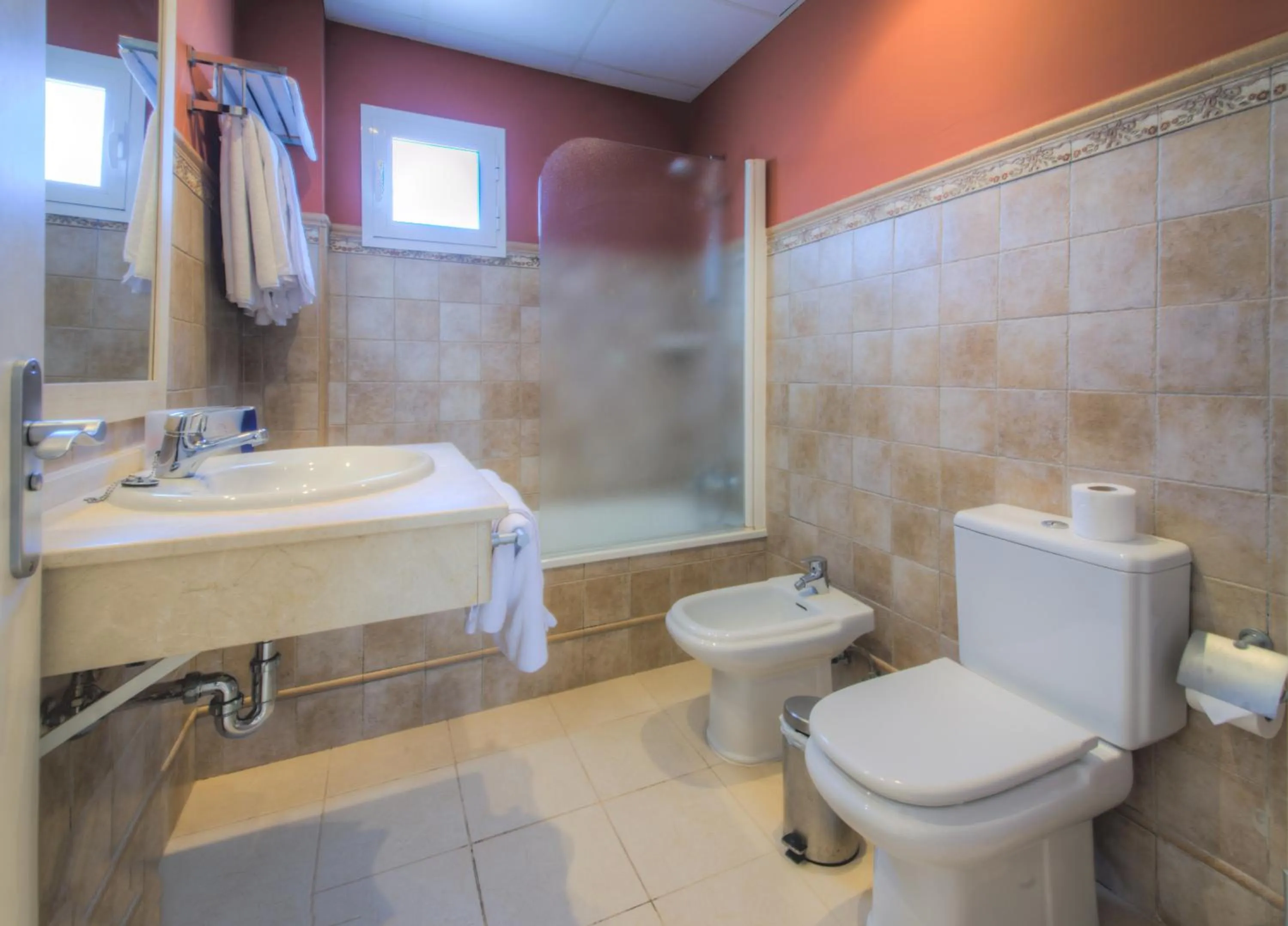Bathroom in Apartamentos Piedramar