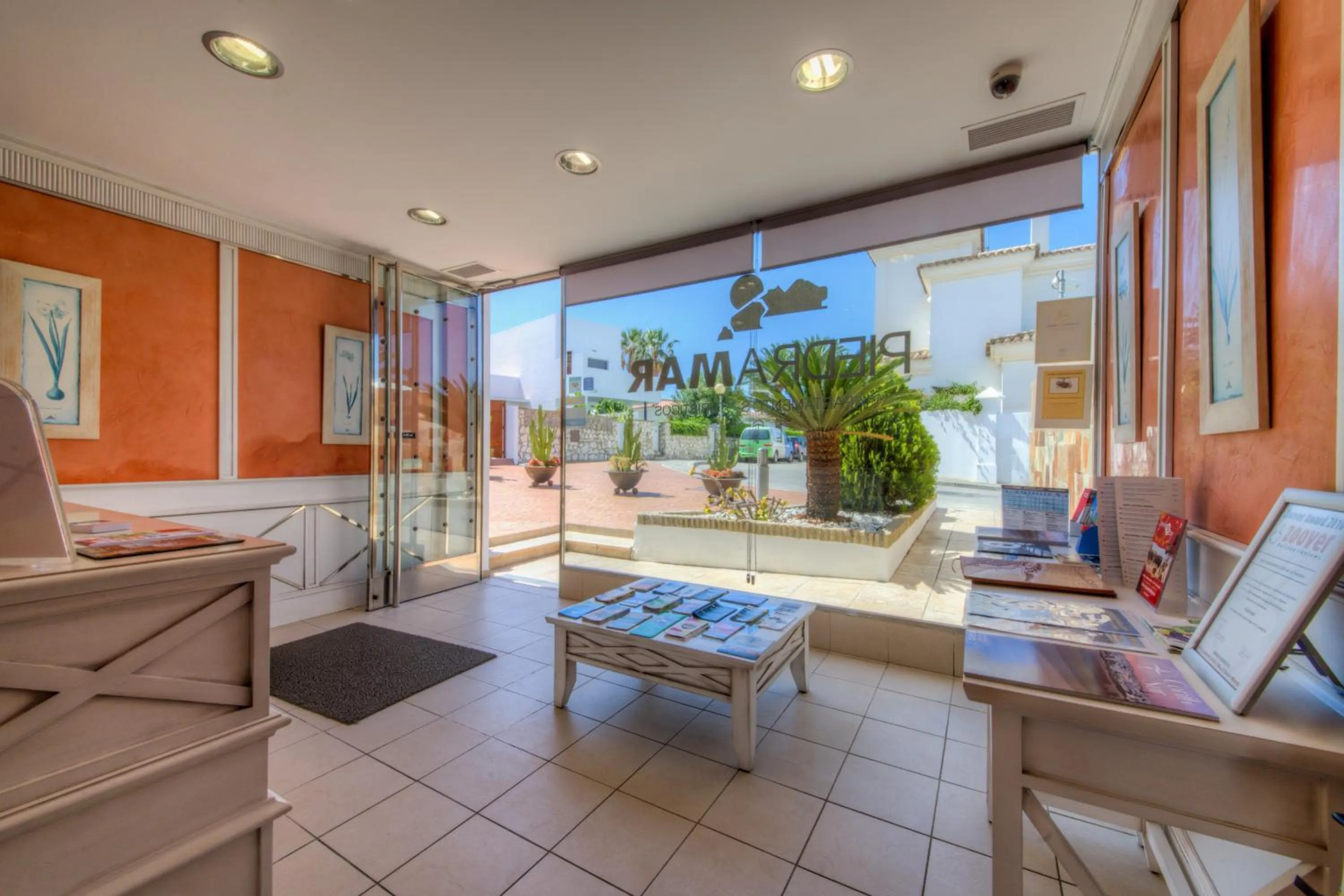 Lobby or reception in Apartamentos Piedramar