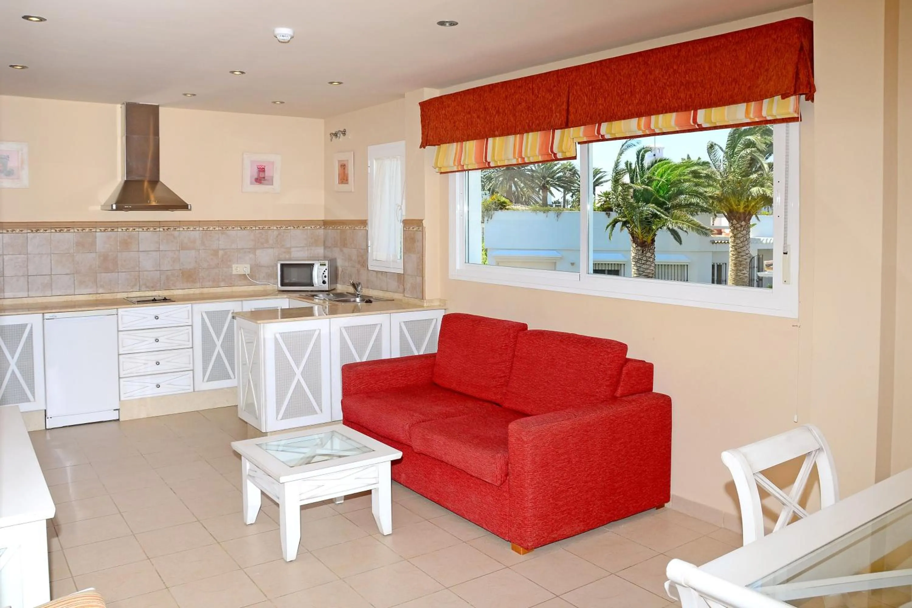 Kitchen or kitchenette in Apartamentos Piedramar