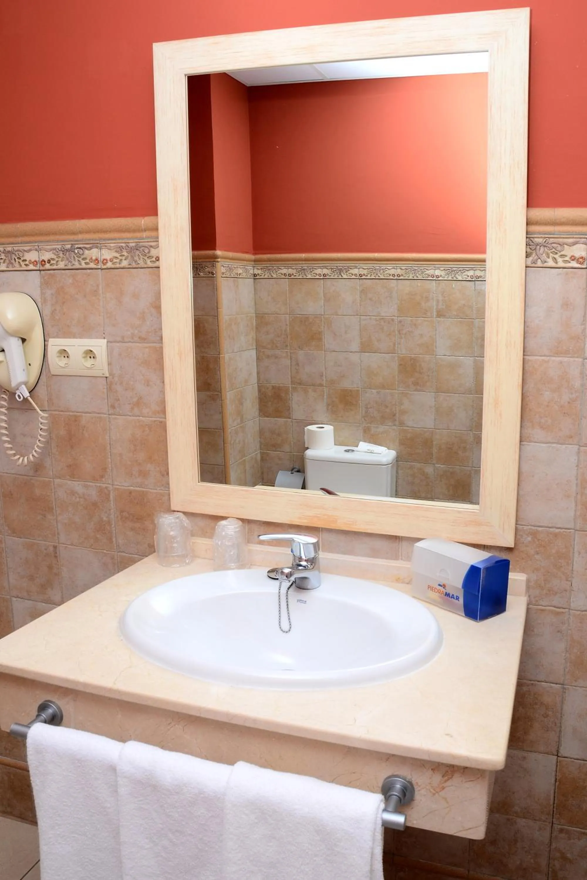 Bathroom in Apartamentos Piedramar