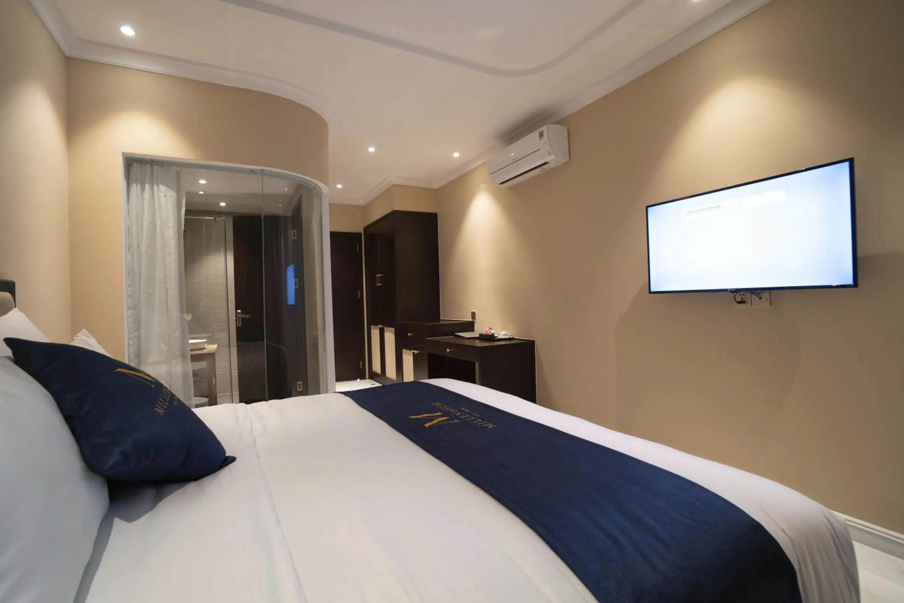 Bed in Millennium Hue Hotel Bed in Millennium Hue Hotel