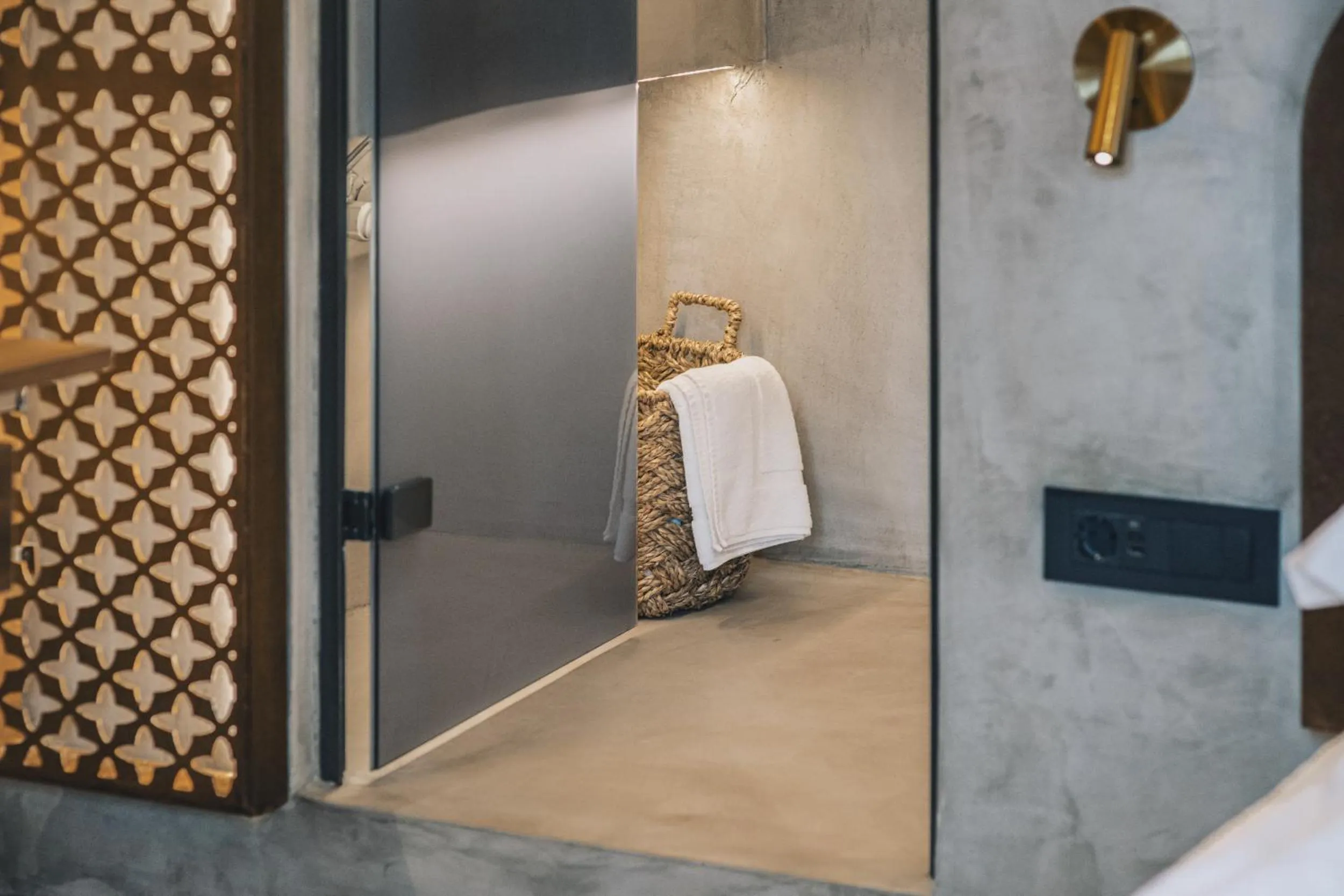 Shower, Bed in Oniros Residenza Vecchia