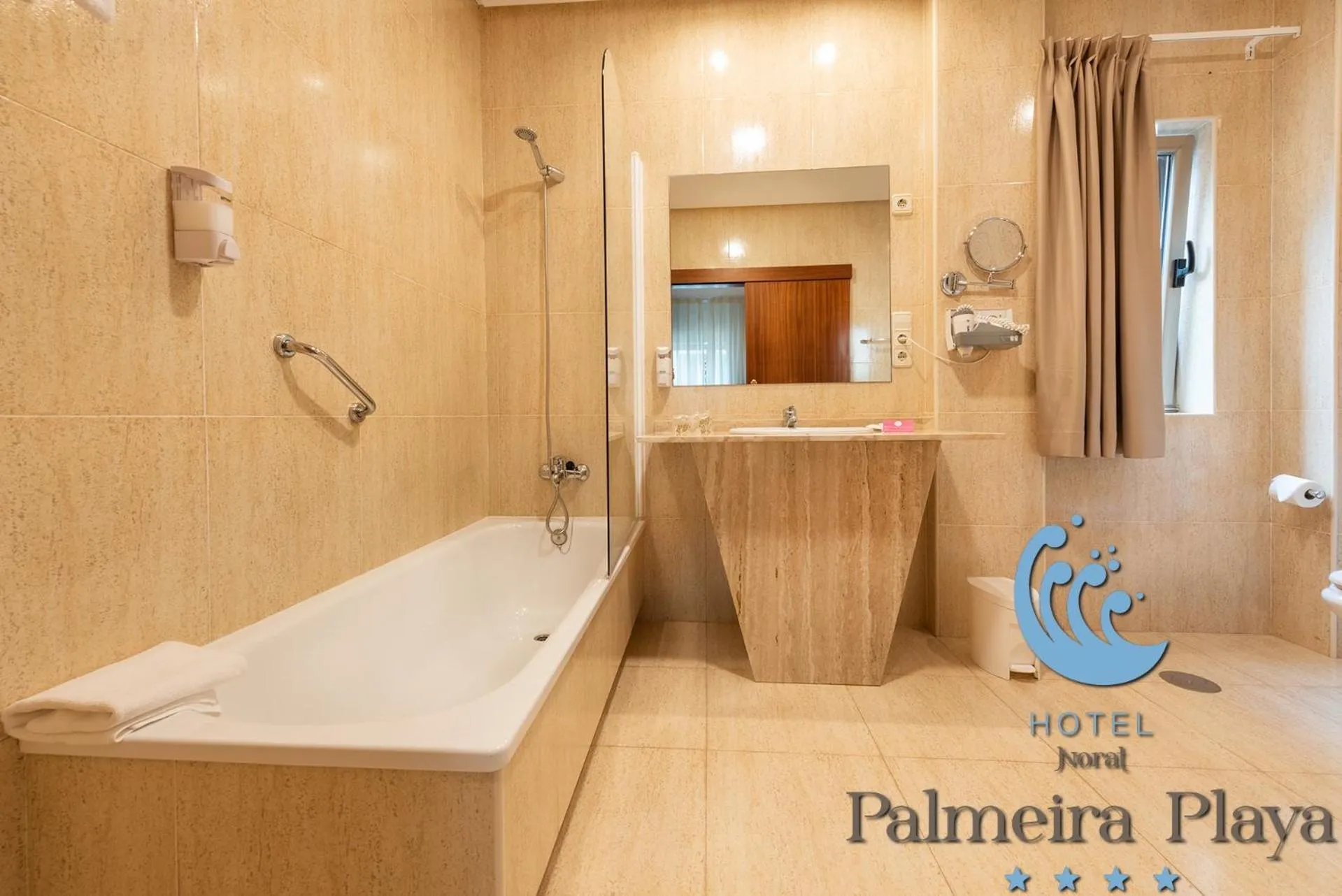 Bathroom in Hotel Norat Palmeira Playa