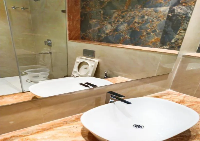 The Paradise Hotel - LUXURY STAY