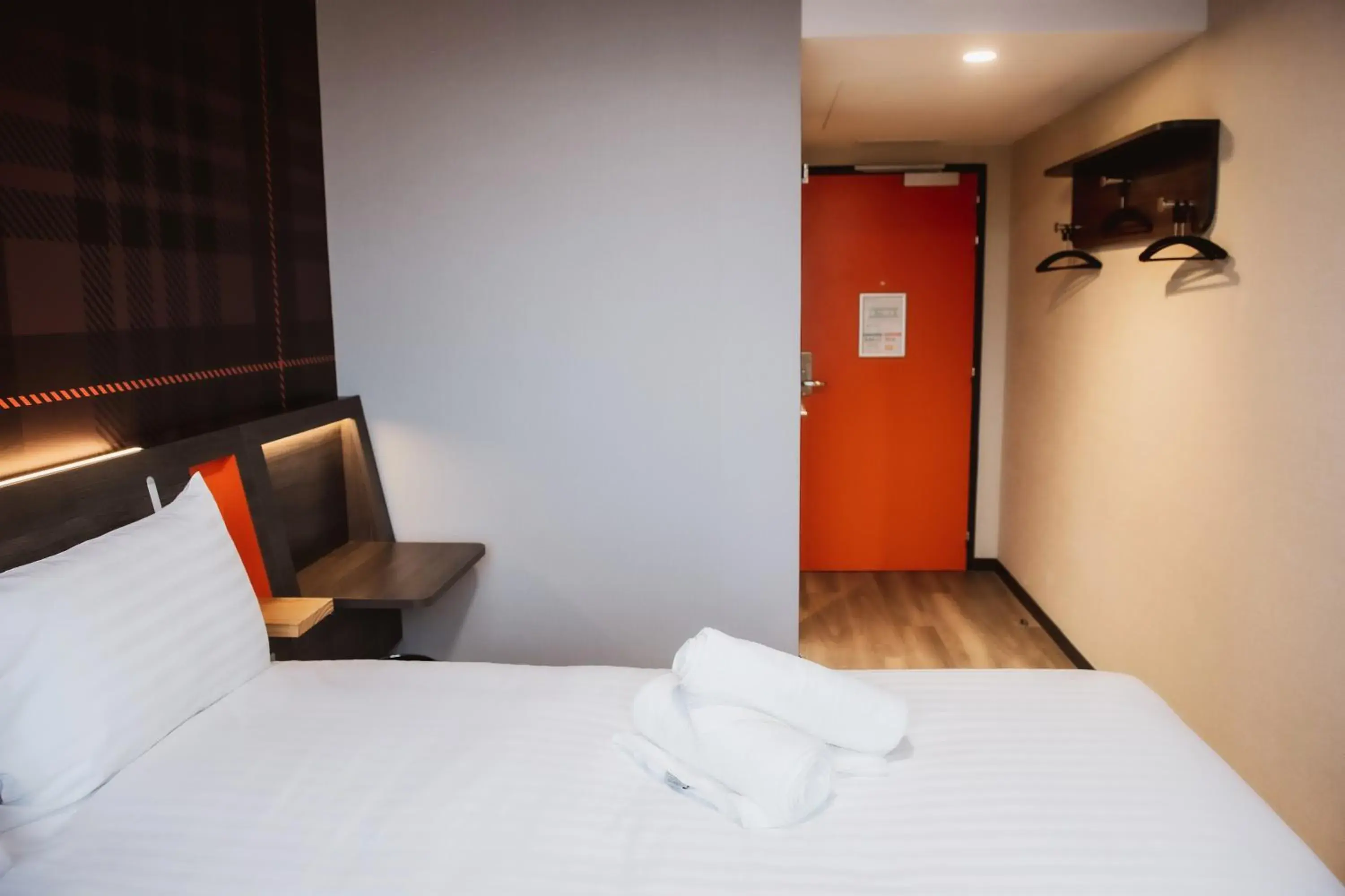 Bedroom, Bed in easyHotel Paris Nord Aubervilliers Bedroom, Bed in easyHotel Paris Nord Aubervilliers