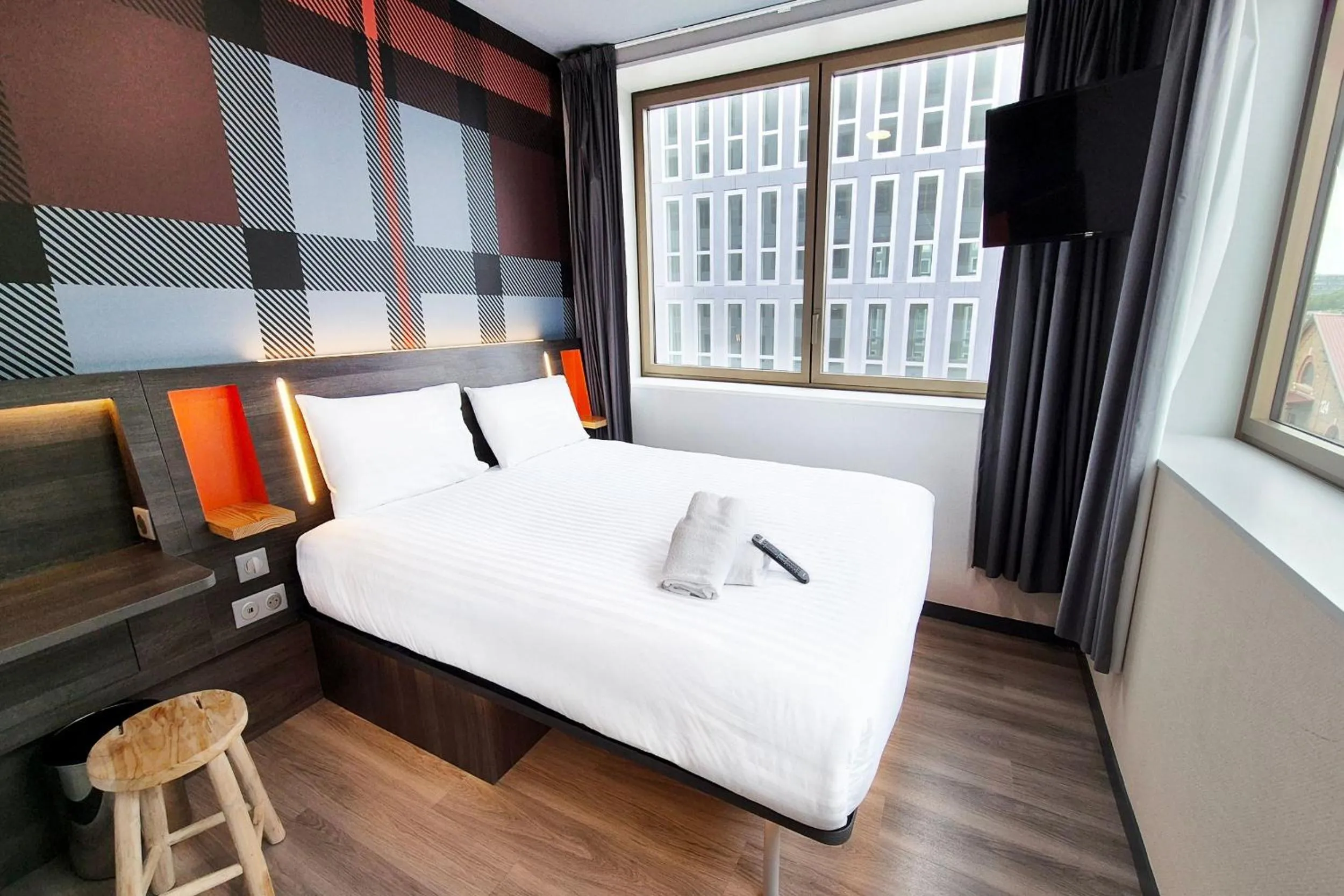Bedroom, Bed in easyHotel Paris Nord Aubervilliers