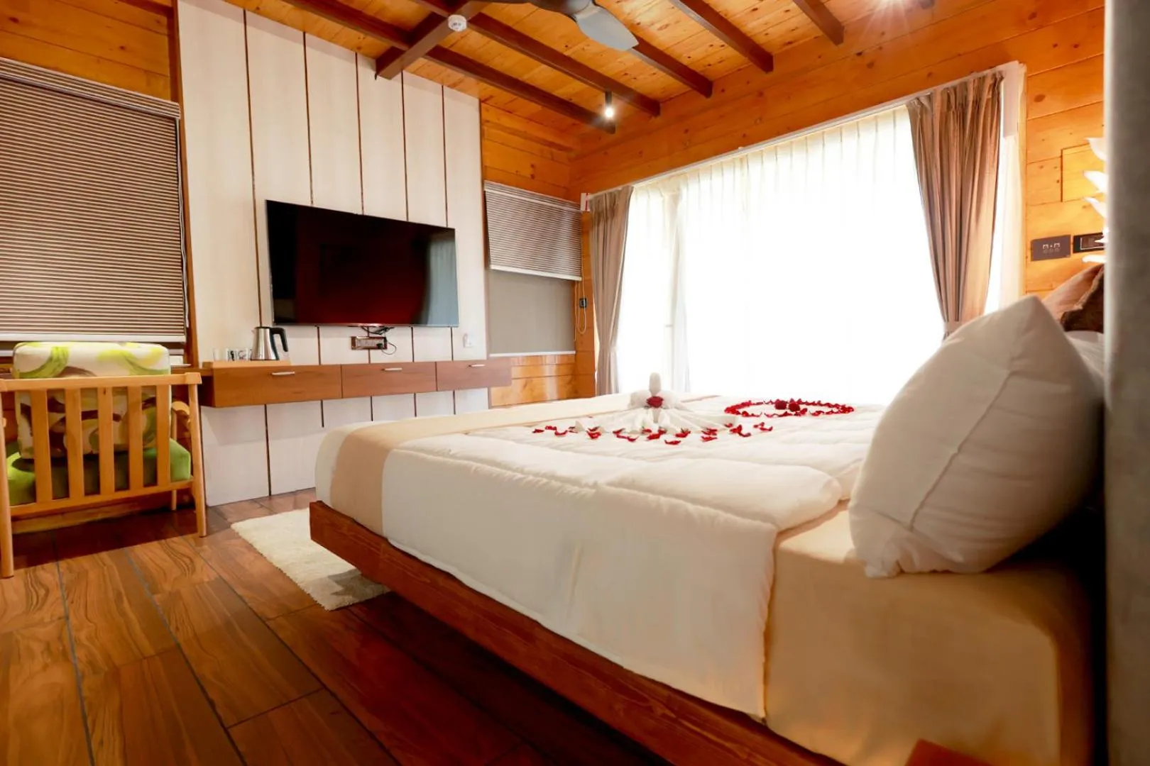 Bedroom, Bed in Wooden ECR Sea Resort