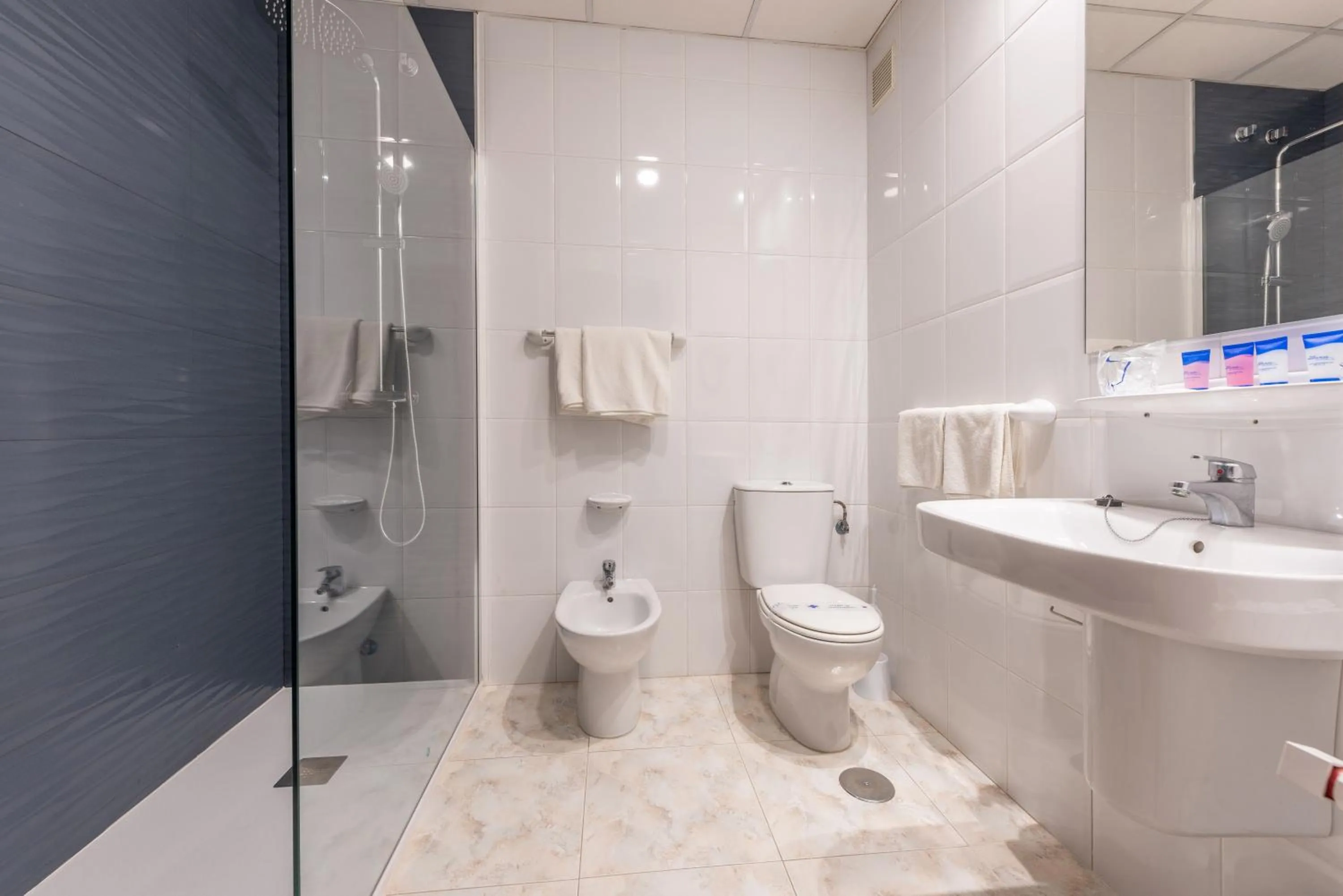 Bathroom in Hotel Montemar *** Superior