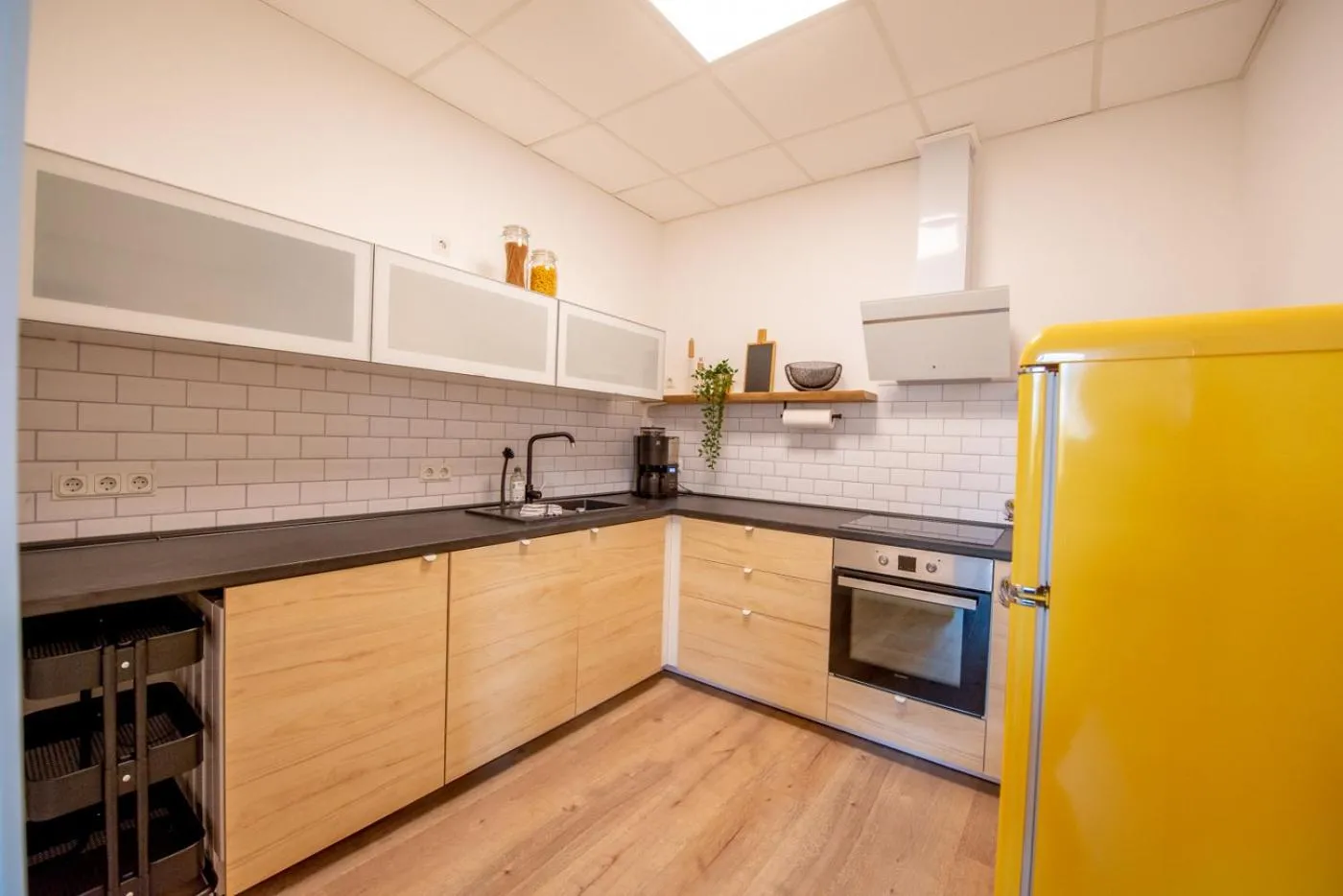 Kitchen or kitchenette in Apartment Kronprinz zentral mit Infrarot-Sauna