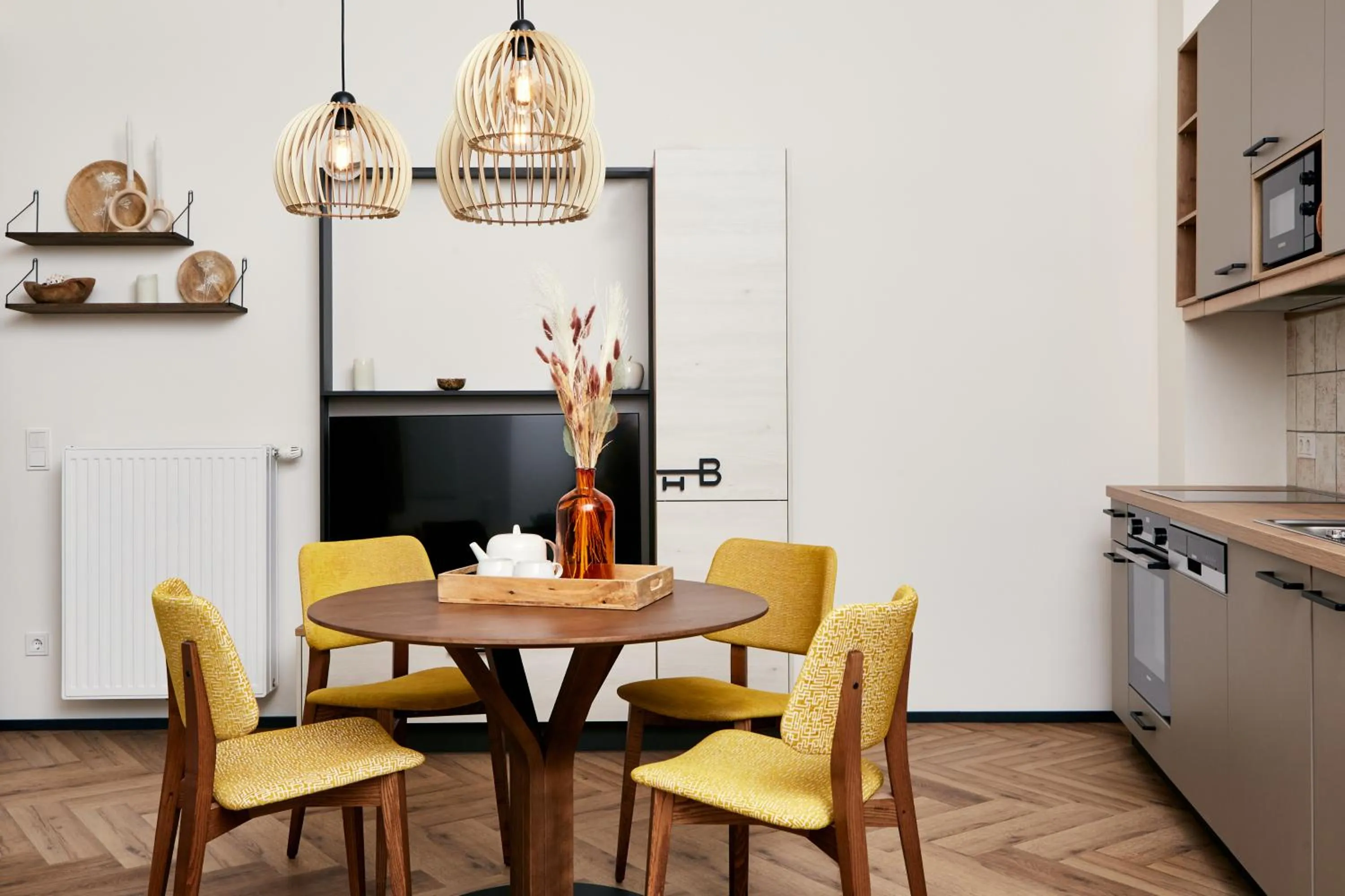 Dining area in HOMEBOUND APARTMENTS Bad Goisern - contactless check-in