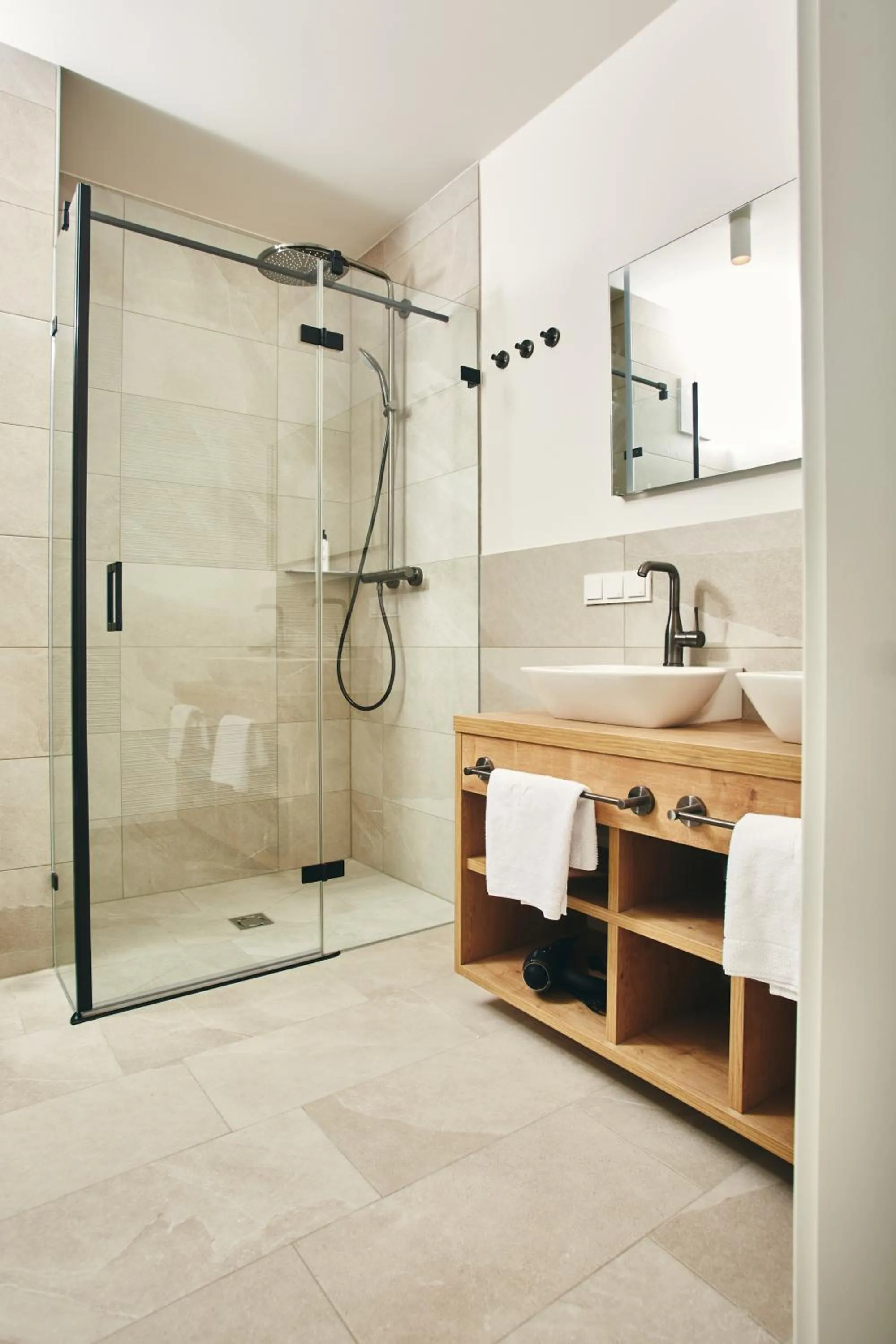 Shower in HOMEBOUND APARTMENTS Bad Goisern - contactless check-in