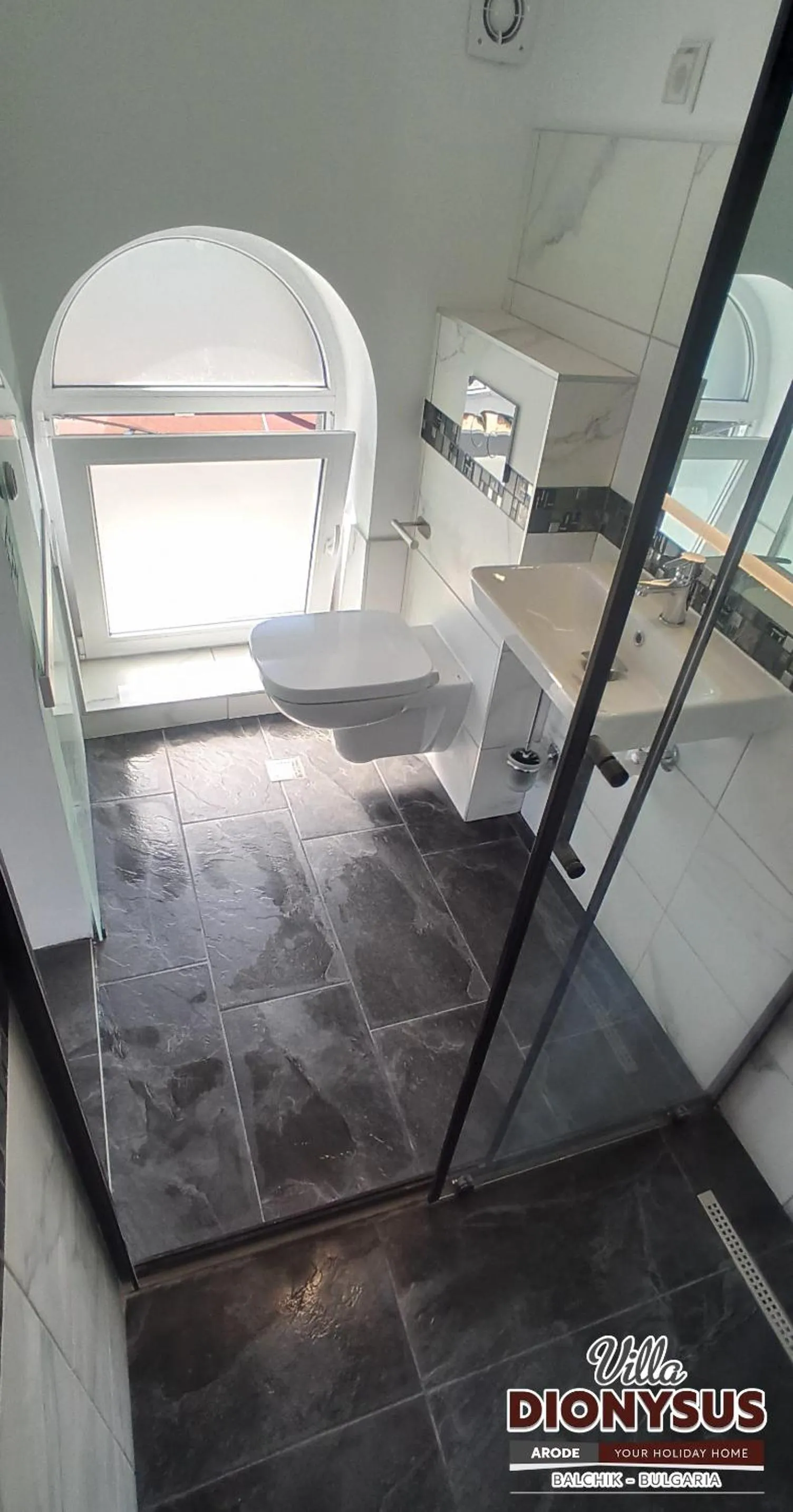 Shower in Arode Villa Dionysus