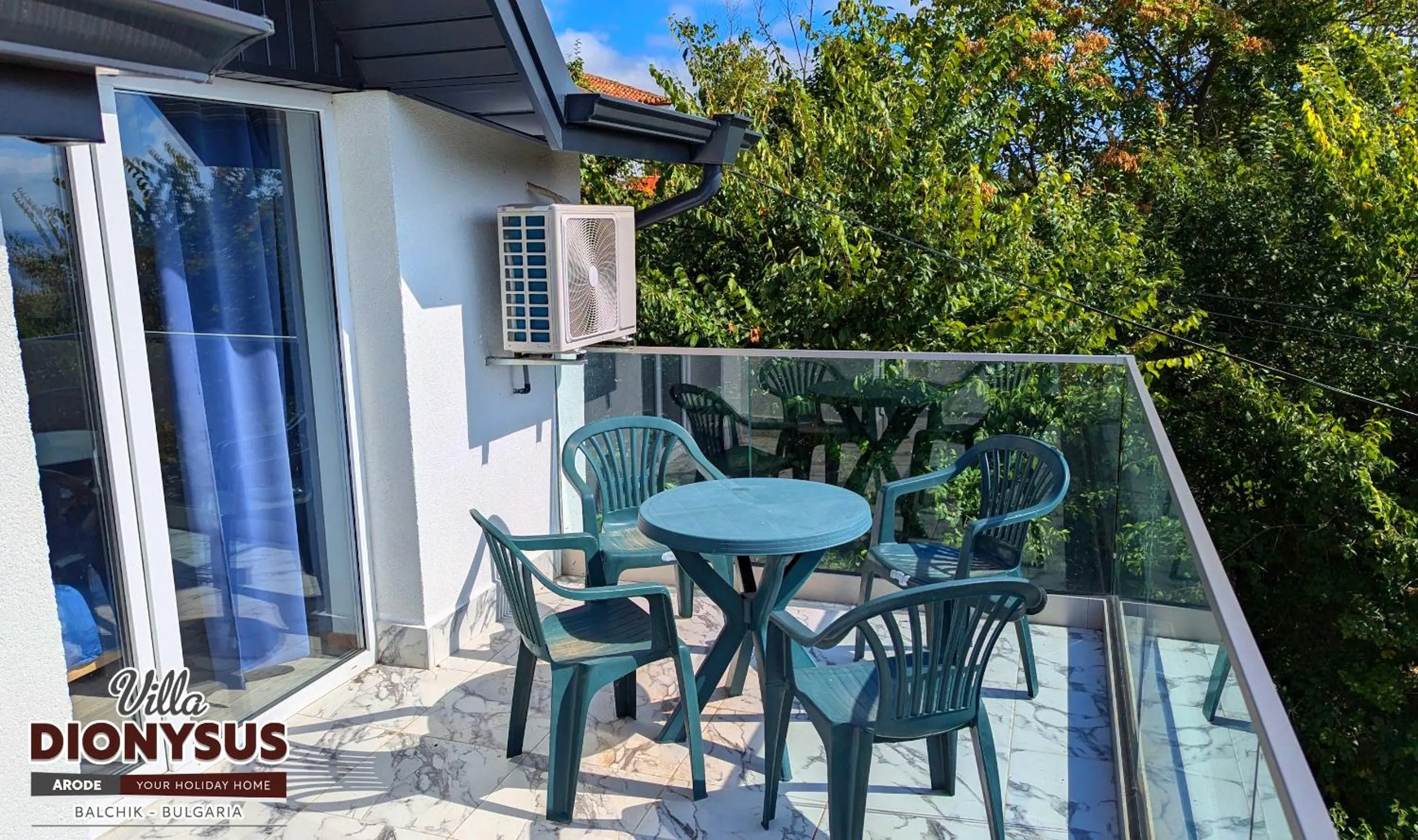 Day in Arode Villa Dionysus