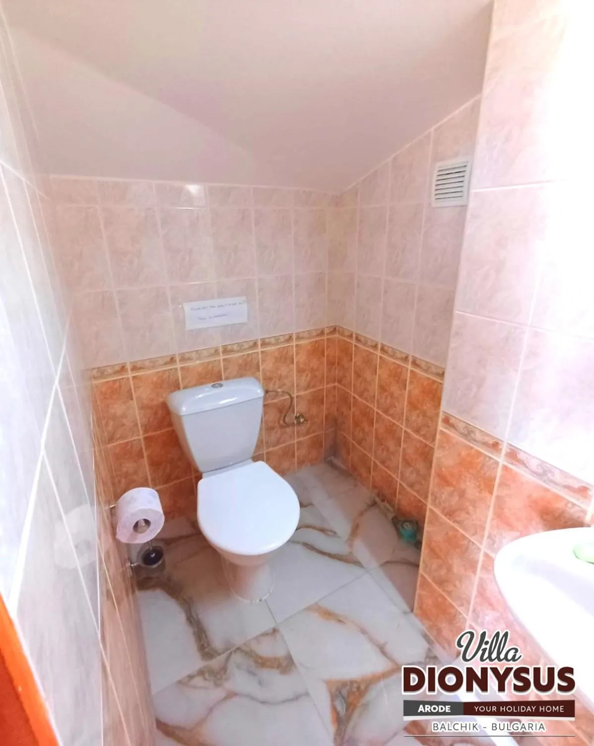 Toilet in Arode Villa Dionysus