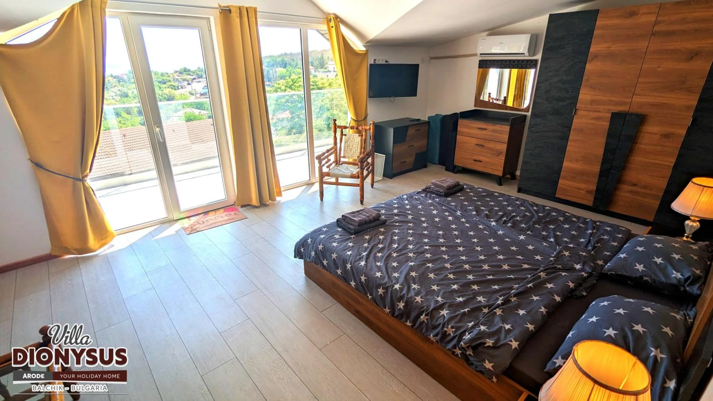 Bed in Arode Villa Dionysus