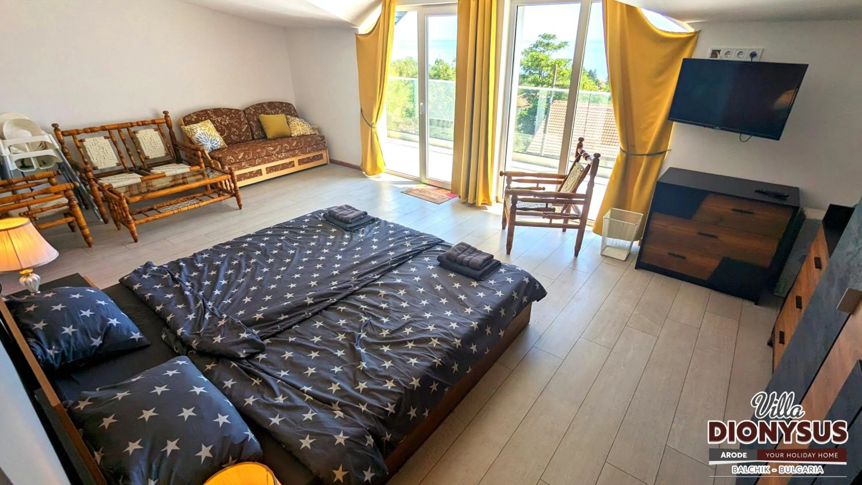 Bed in Arode Villa Dionysus