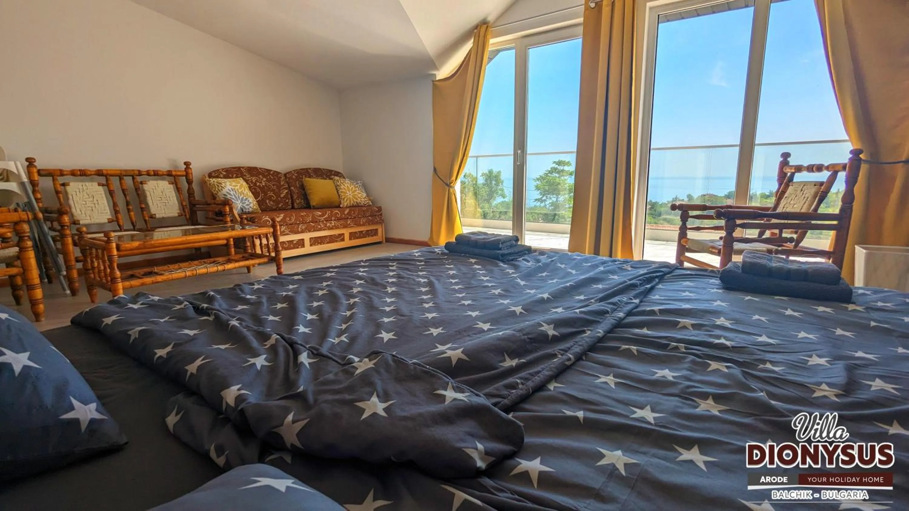 Bed in Arode Villa Dionysus