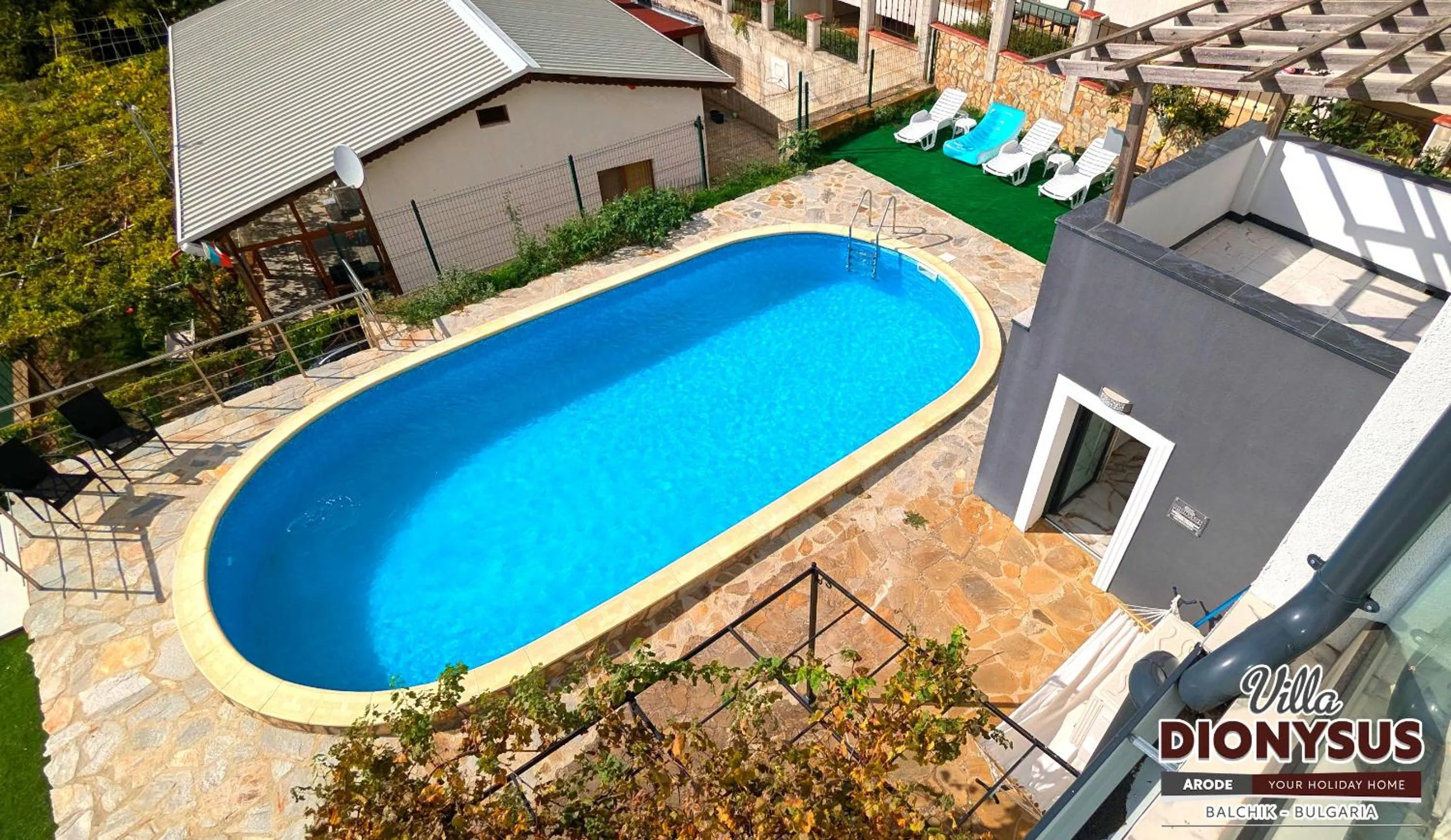 Day in Arode Villa Dionysus