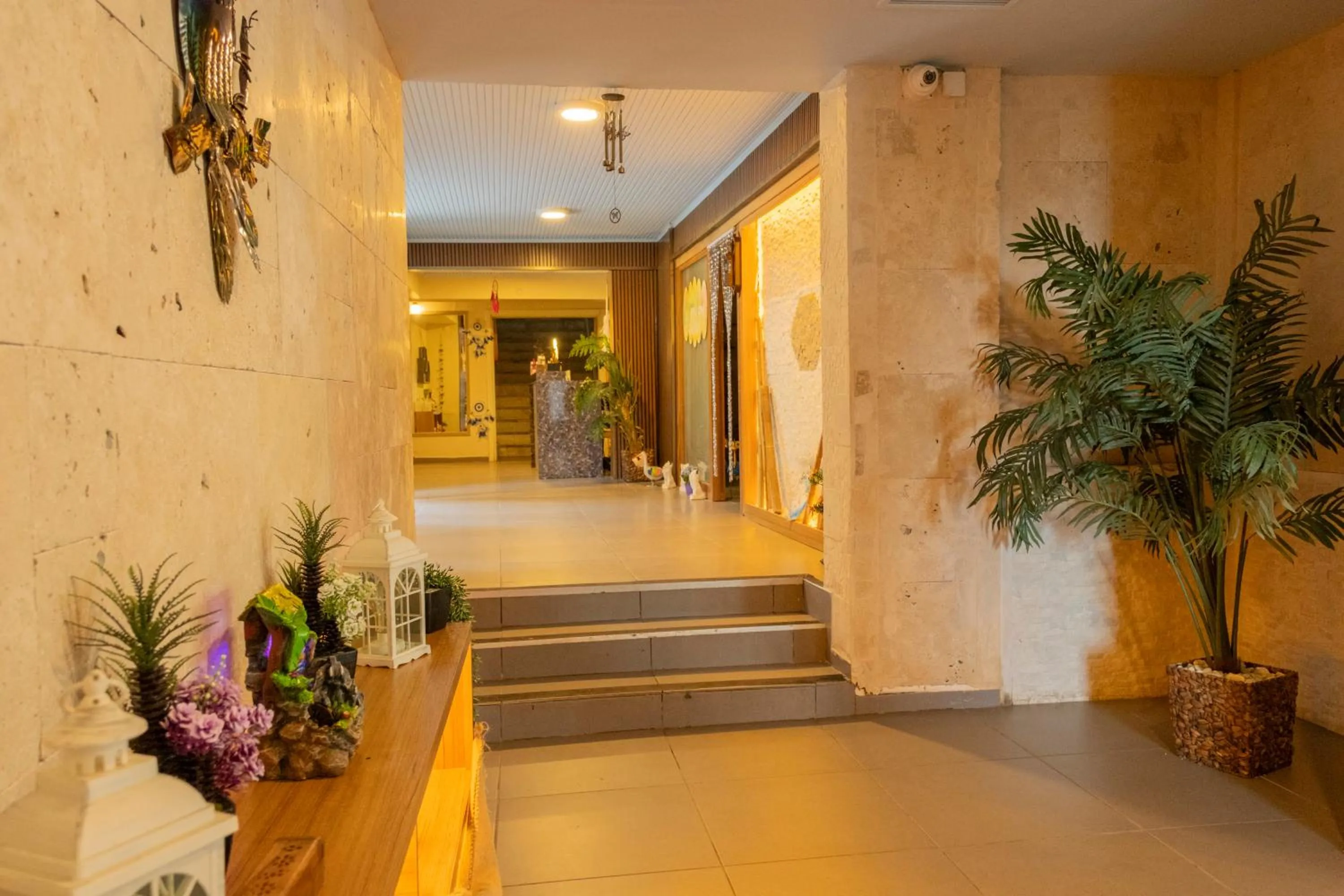 LADONIA HOTELS ADAKULE