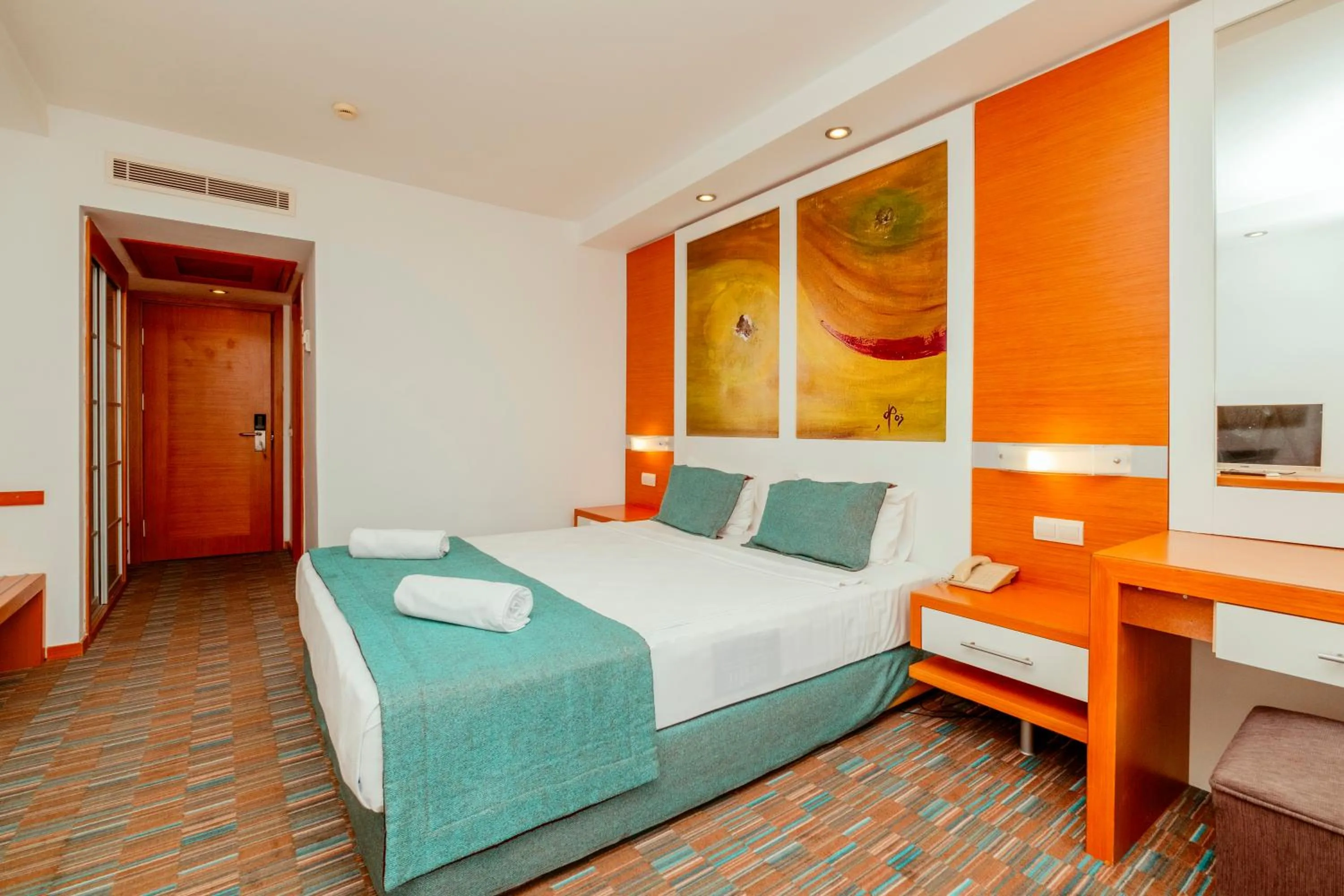 LADONIA HOTELS ADAKULE