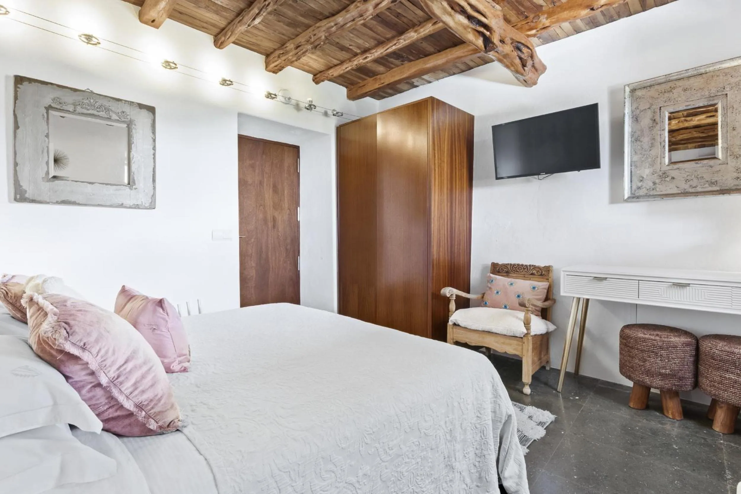 Property building, Bed in Ravishing Ibiza Villa Cel Blau 9 Bedrooms Private Pool & Beautiful